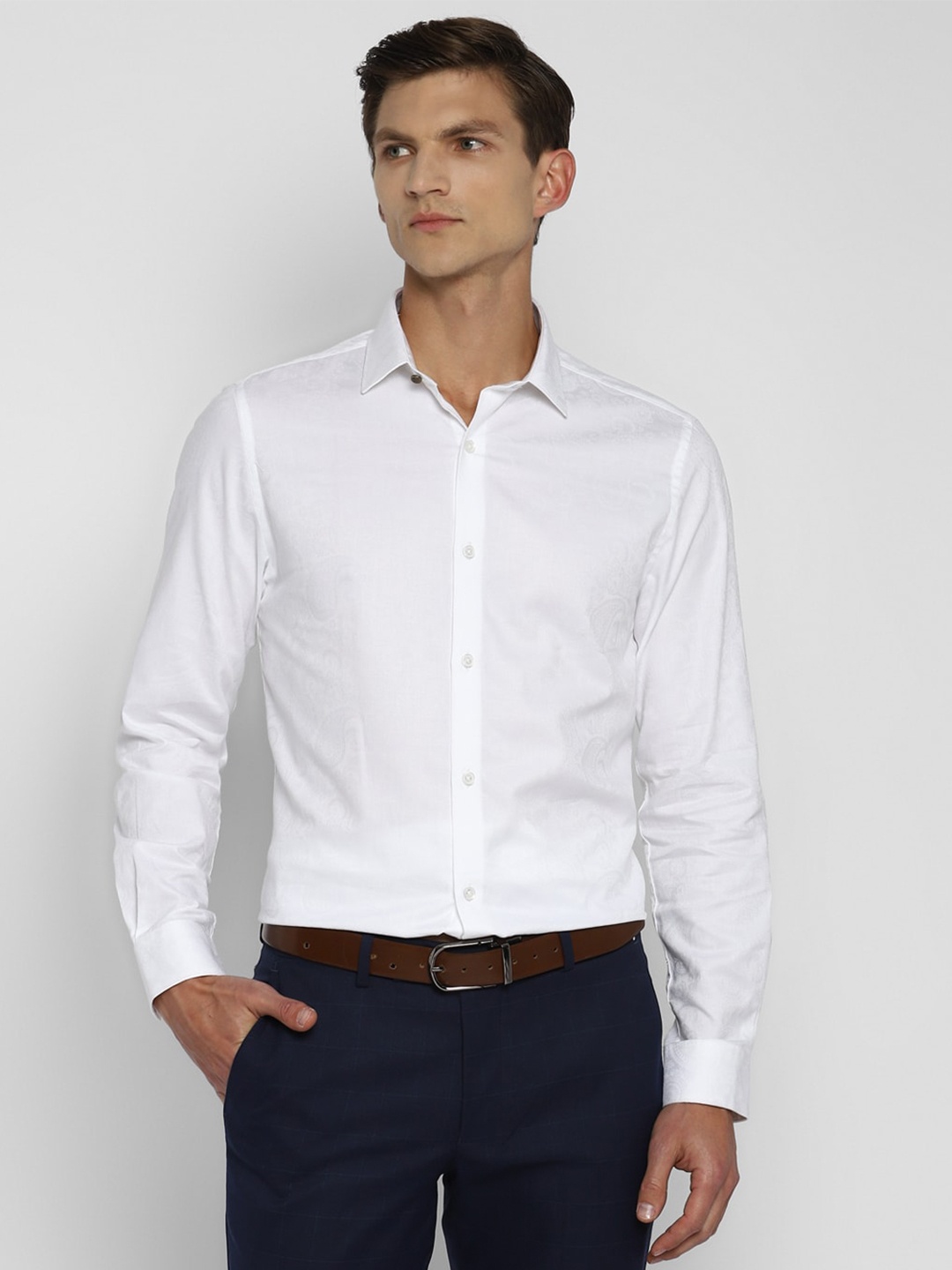 

Turtle Men White Slim Fit Textured Cotton Casual Shirt