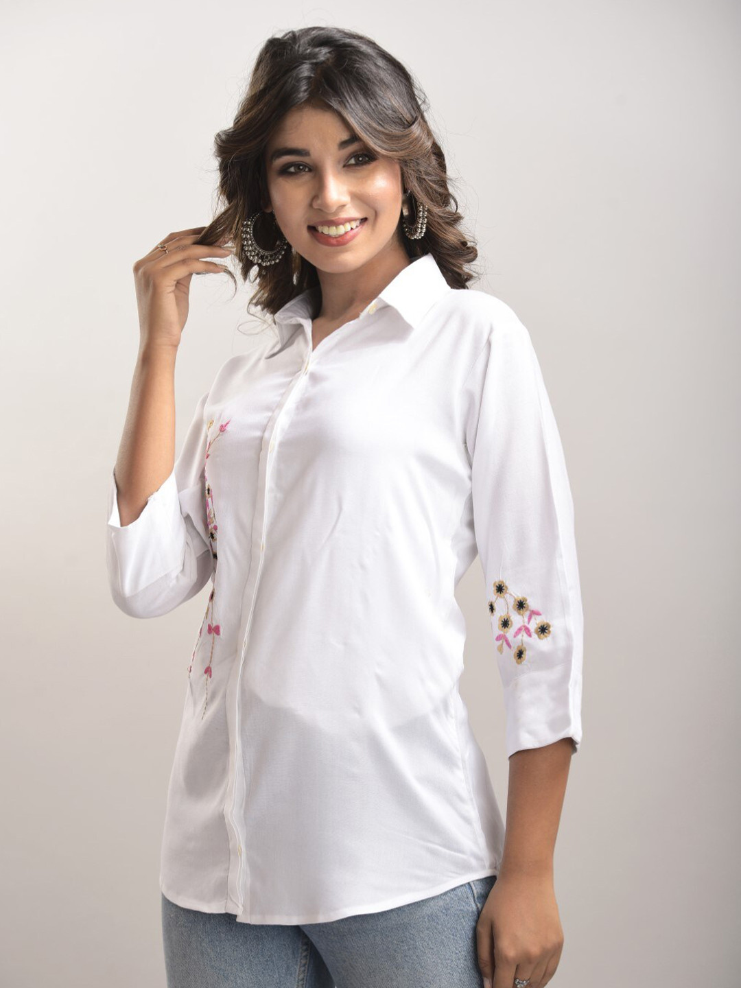 

Senyora White Floral Embroidered Shirt Style Top