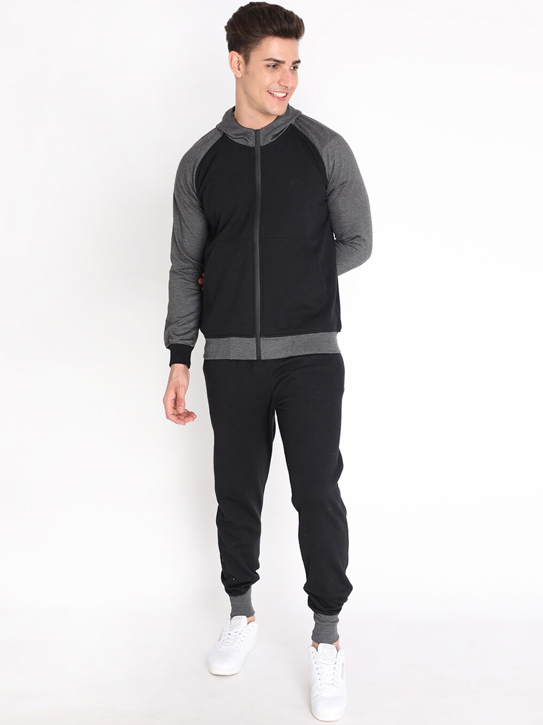 

Chkokko Men Black Colourblocked Cotton Jacket & Joggers