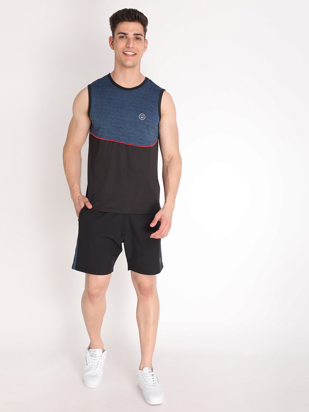 

CHKOKKO Men Blue & Black Colourblocked T-shirt with Shorts