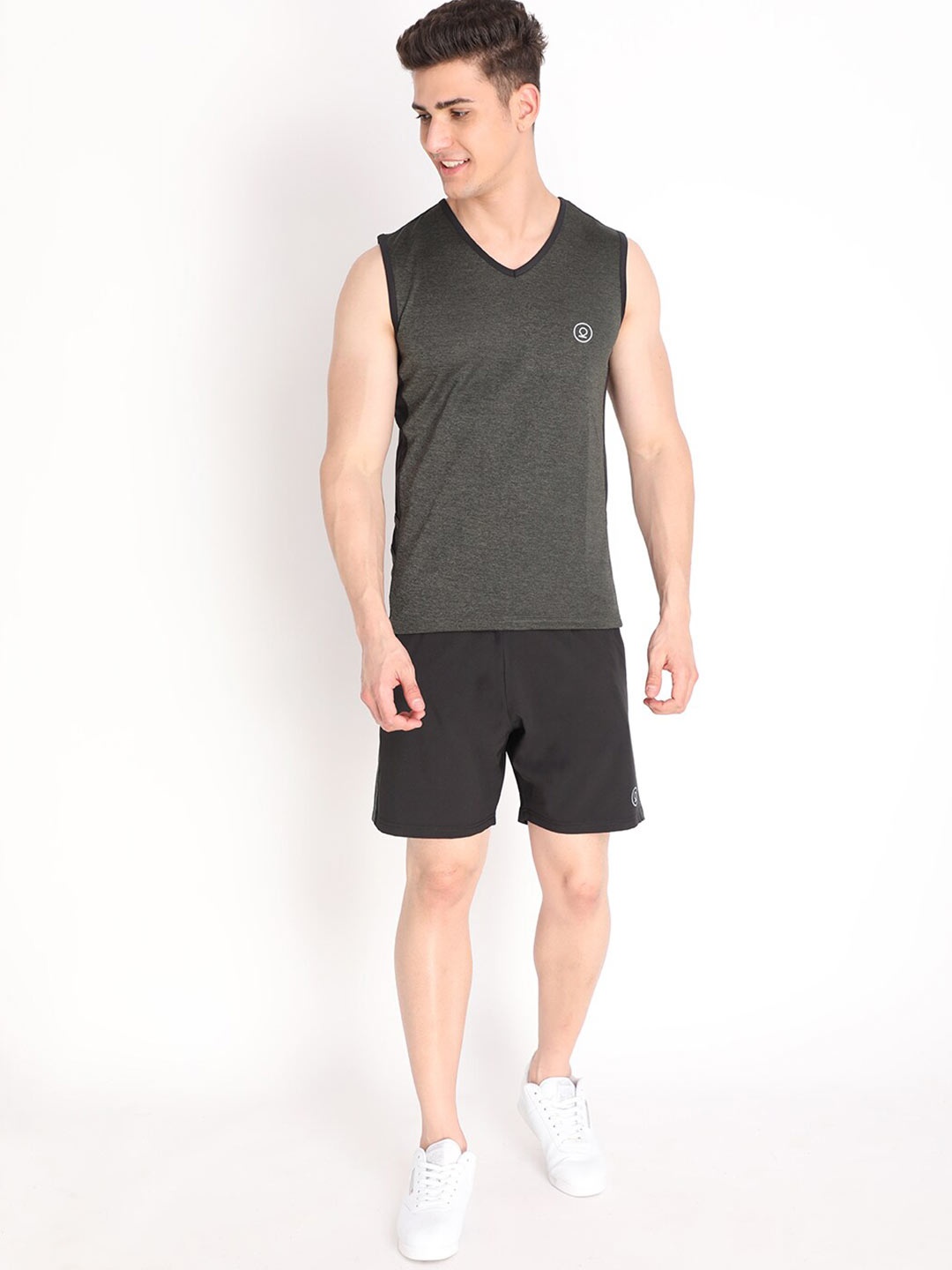 

CHKOKKO Men Olive Green & Black T-shirt with Shorts