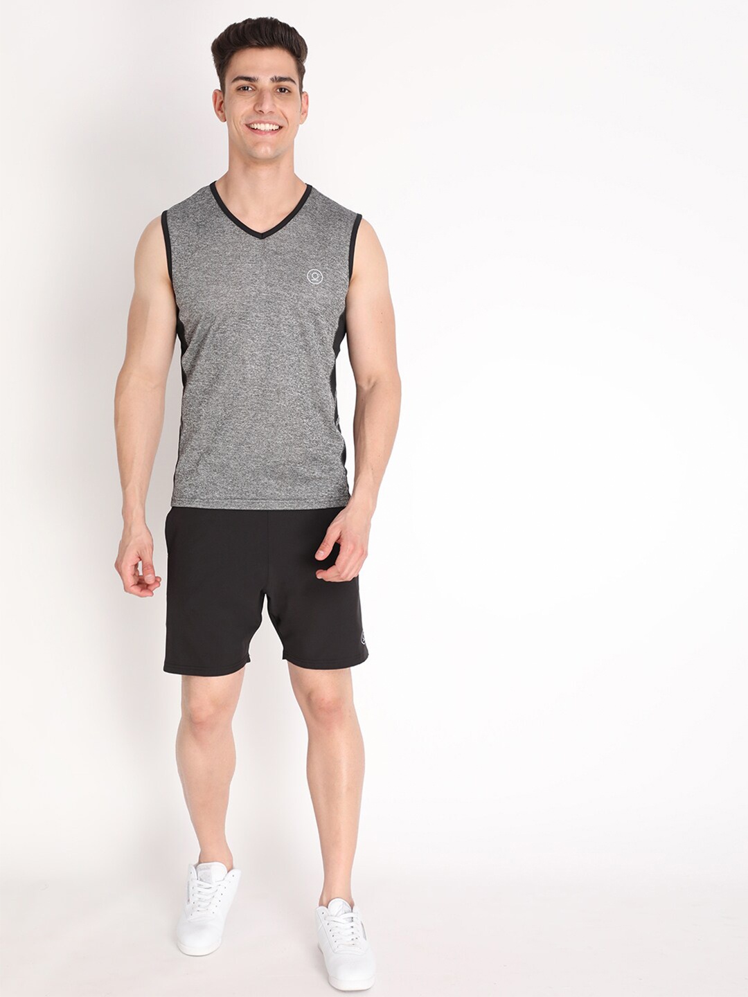 

CHKOKKO Men Grey & Black T-shirt with Shorts