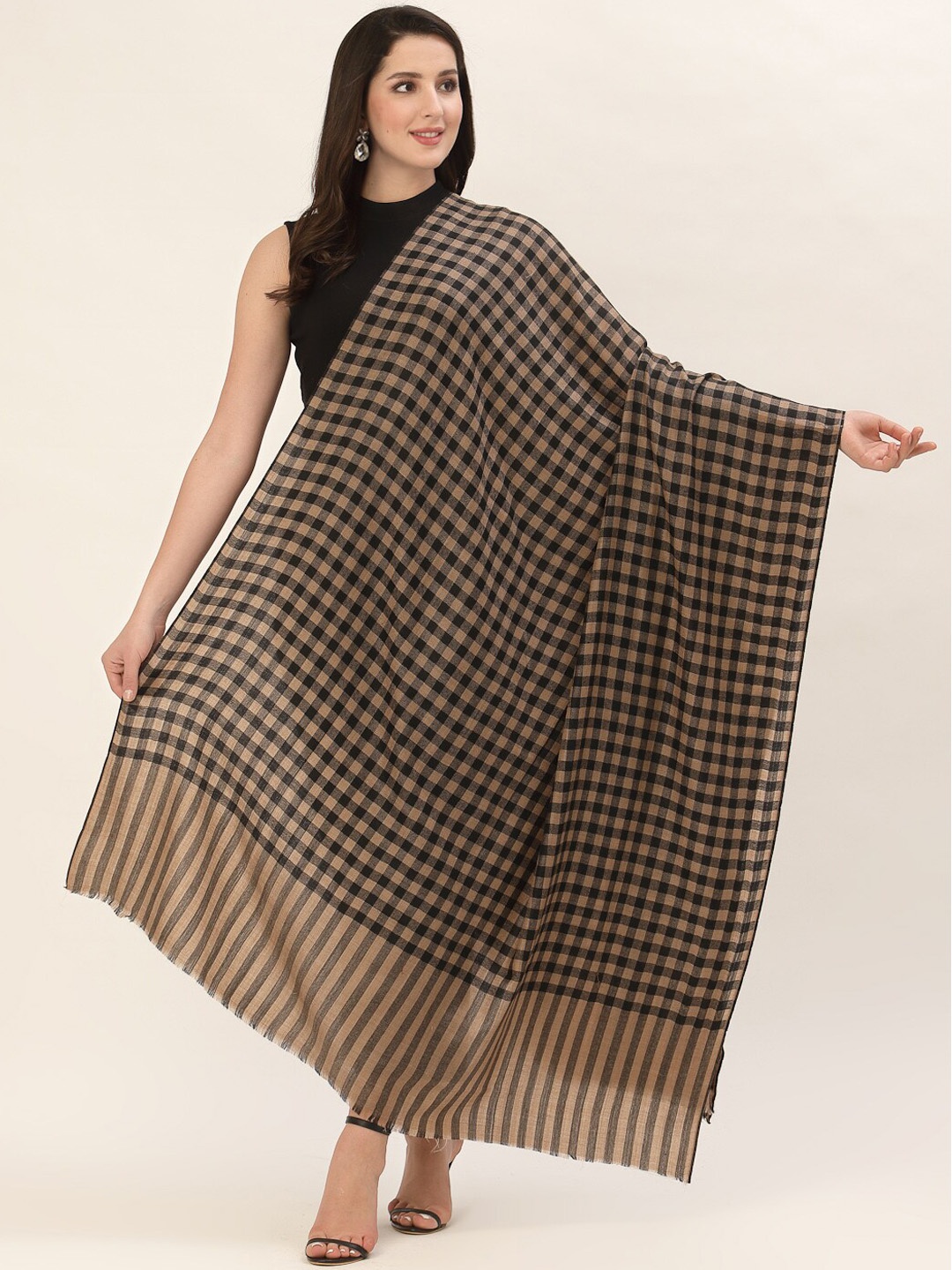 

Pashtush Women Beige & Black Checked Printed Shawl