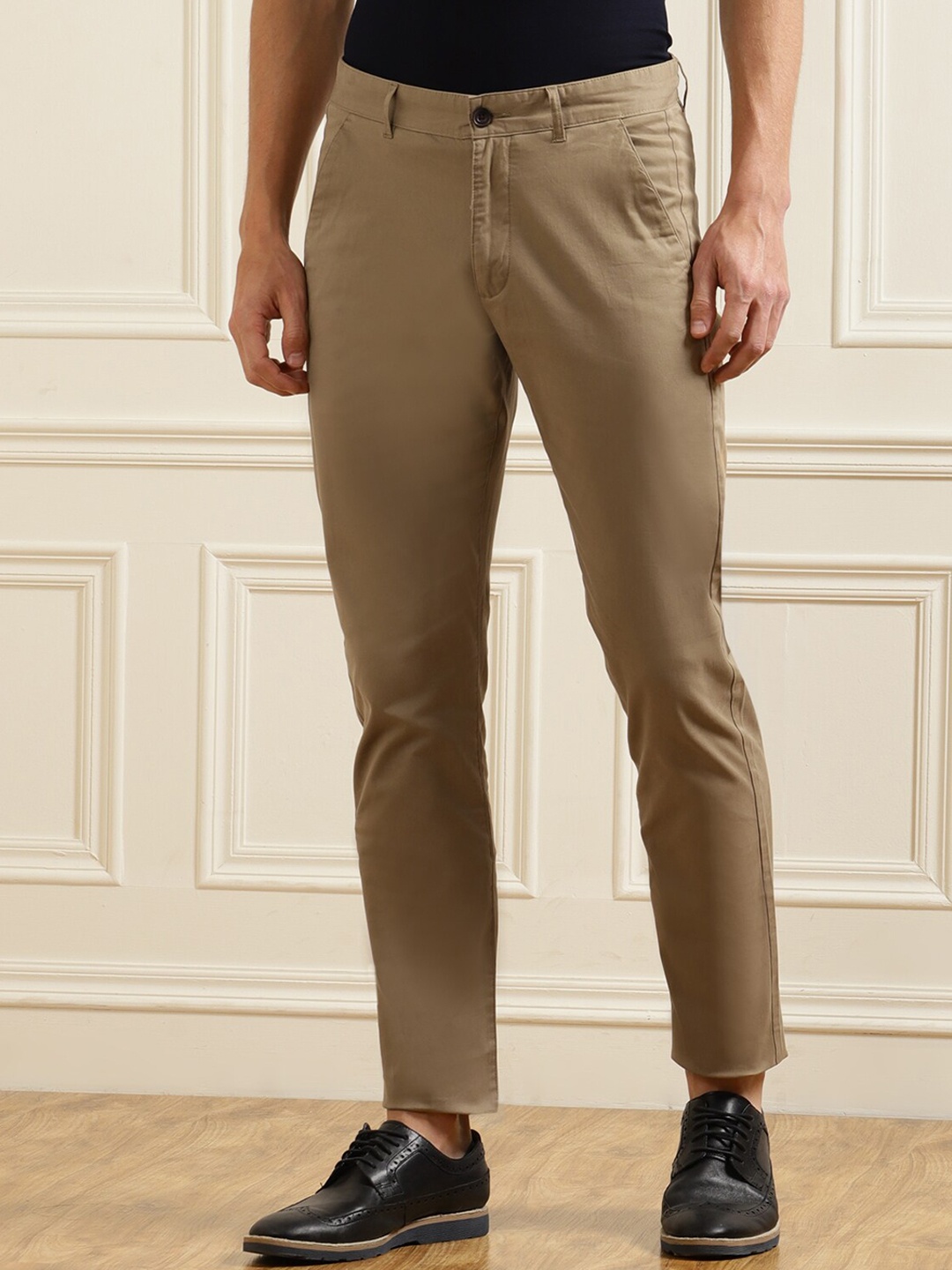 

Farah Men Brown Chinos Trousers