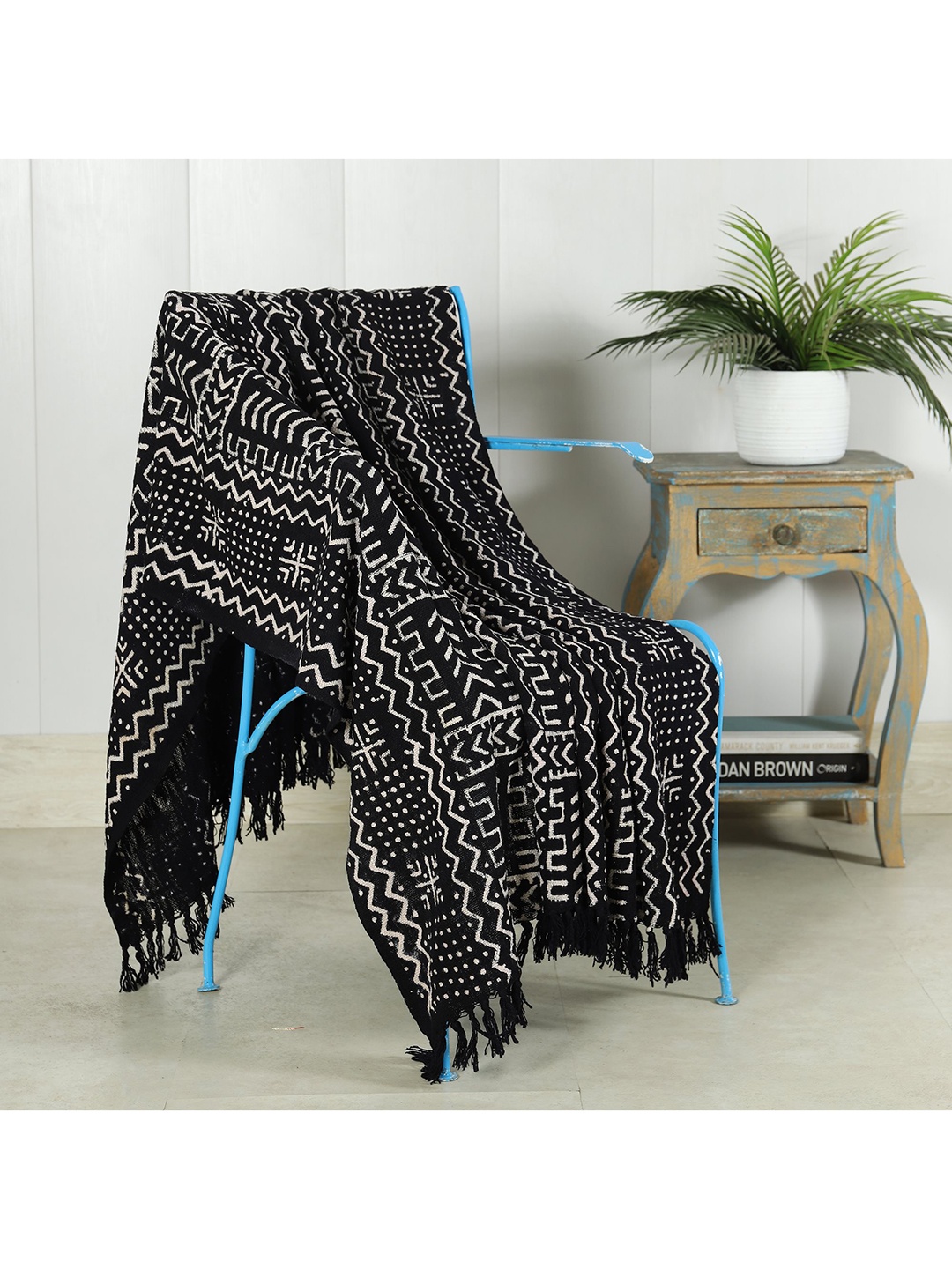 

HANDICRAFT PALACE Black & White Hand-Block Printed Cotton Throw