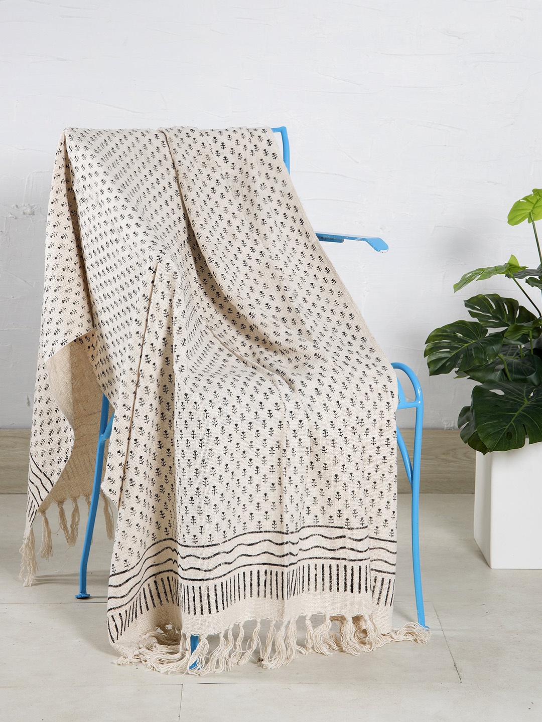 

HANDICRAFT PALACE White & Black Floral Hand Block Printed Cotton Throws
