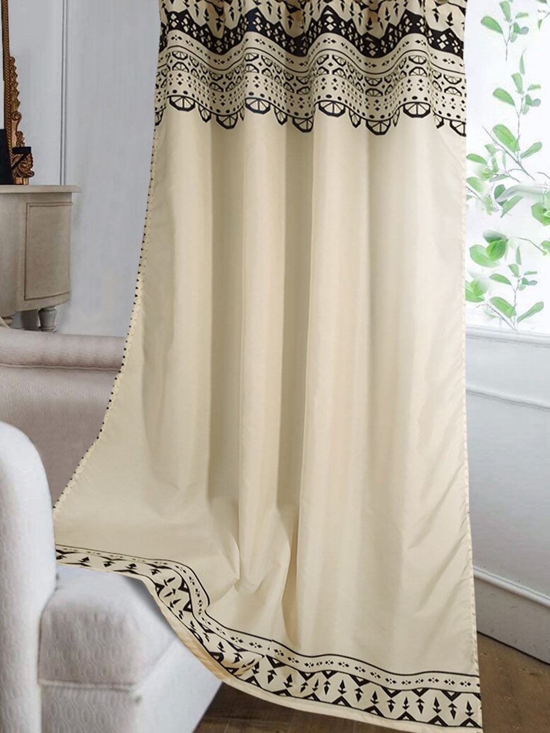 

Cortina Off-White & Navy Blue Ethnic Motifs Single Silk Door Curtain