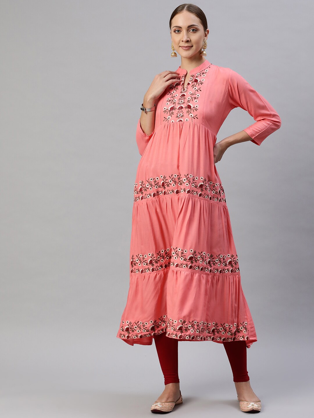

Aarika Women Pink Floral Embroidered Pure Cotton Thread Work Kurta