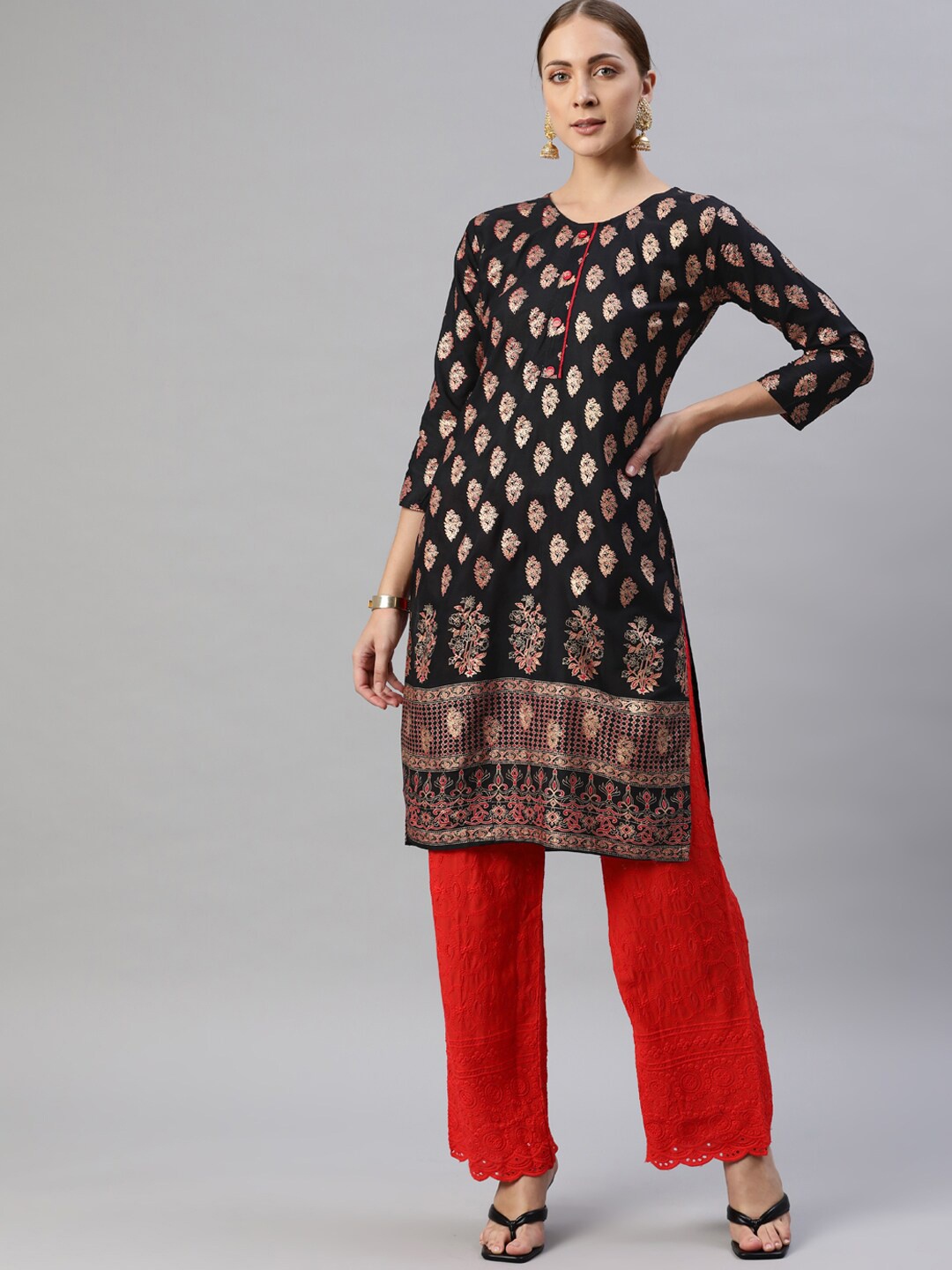 

Aarika Women Black Floral Printed Cotton Kurta