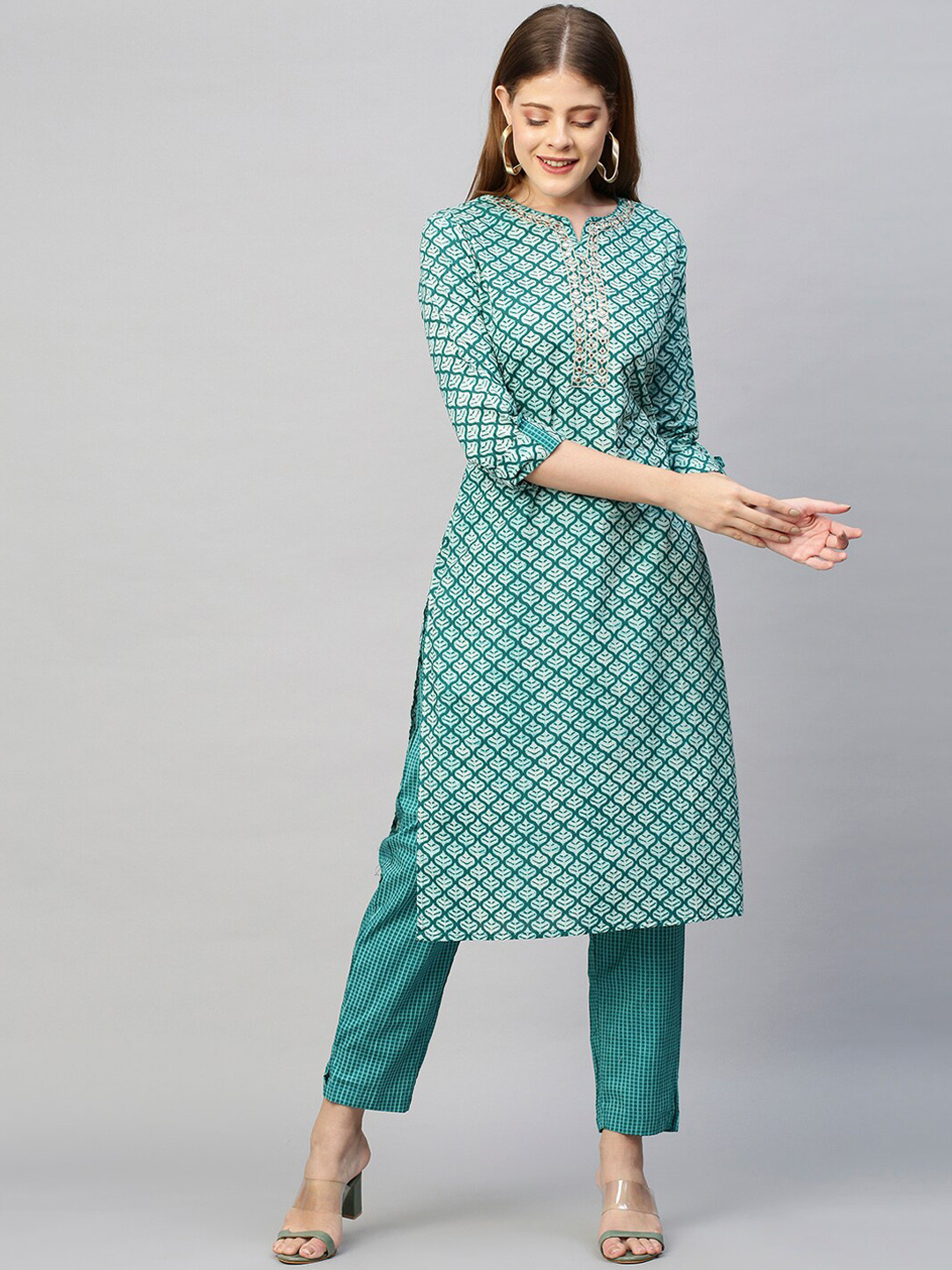 

FASHOR Women Green Ethnic Motifs Printed Empire Mirror Work Pure Cotton Kurti with Trousers & With Dupatta