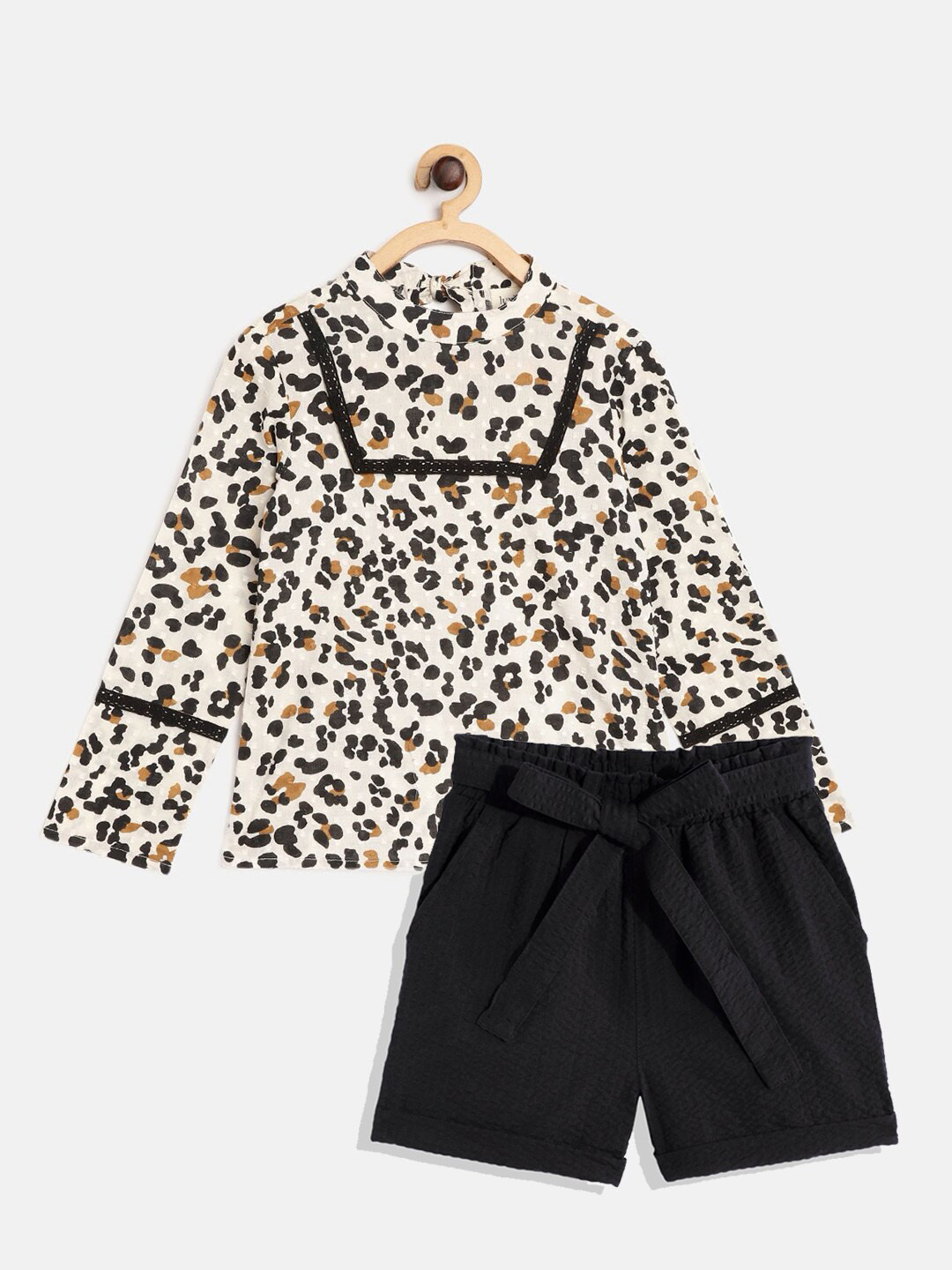 

luyk Girls Black & Beige Printed Pure Cotton Top with Shorts