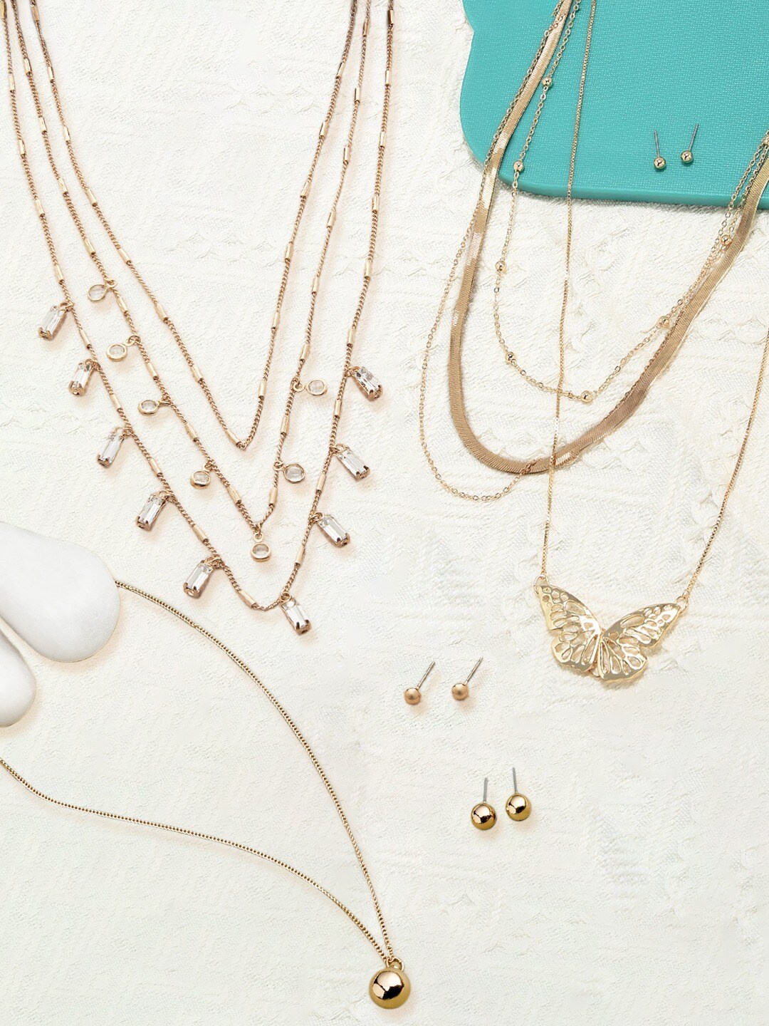 

AMI Set of 3 Gold-Plated Jewellery Sets