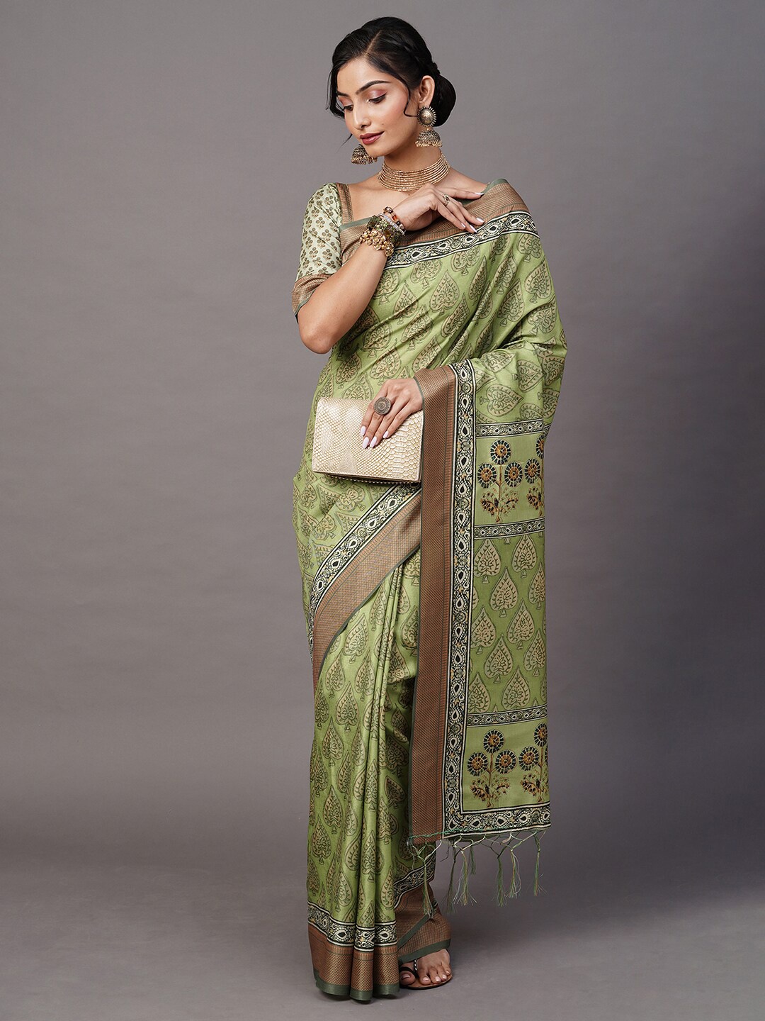 

Mitera Olive Green & Brown Ethnic Motifs Silk Blend Bagru Saree