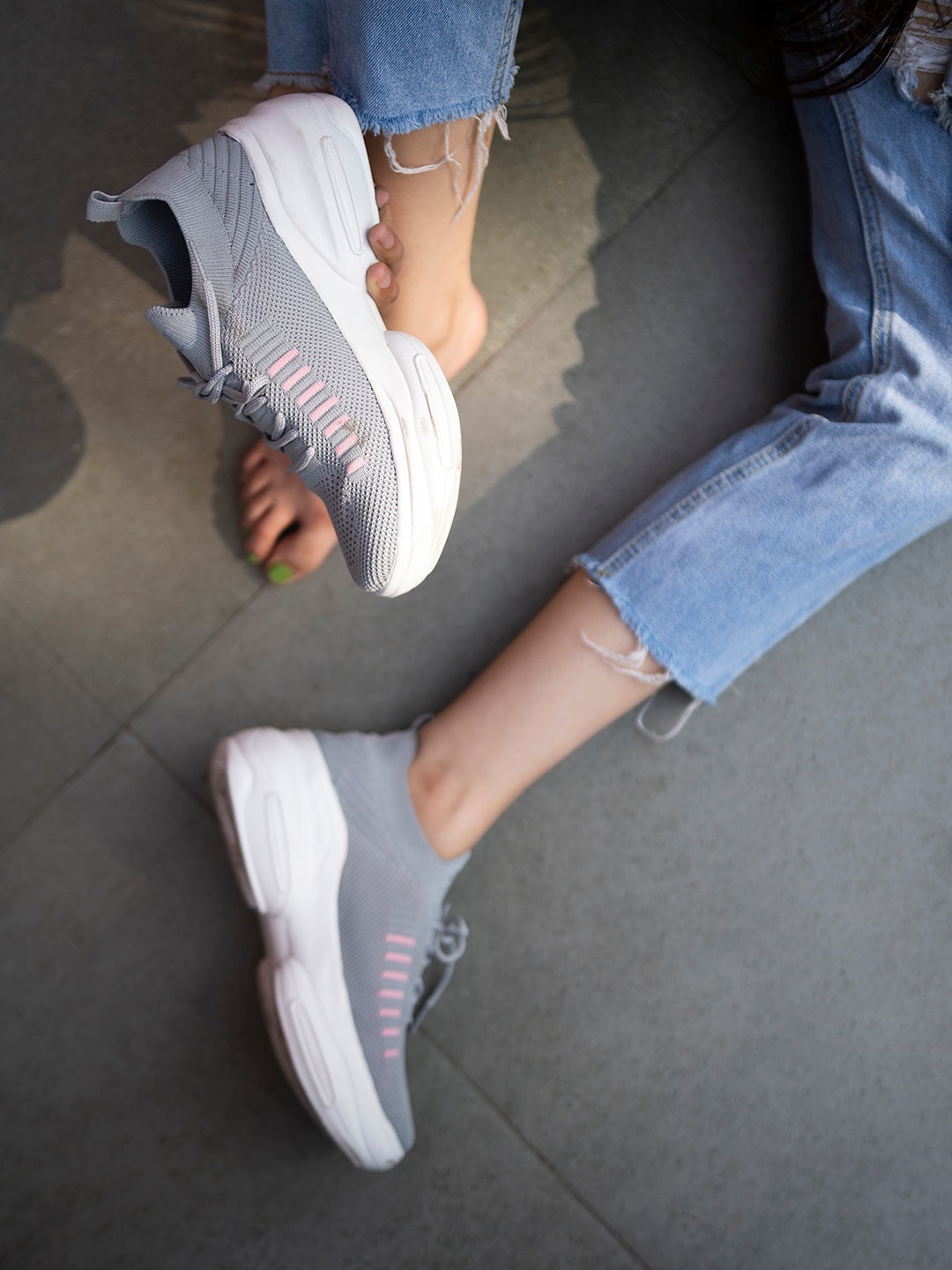 

Shoetopia Girls Grey Woven Design Sneakers