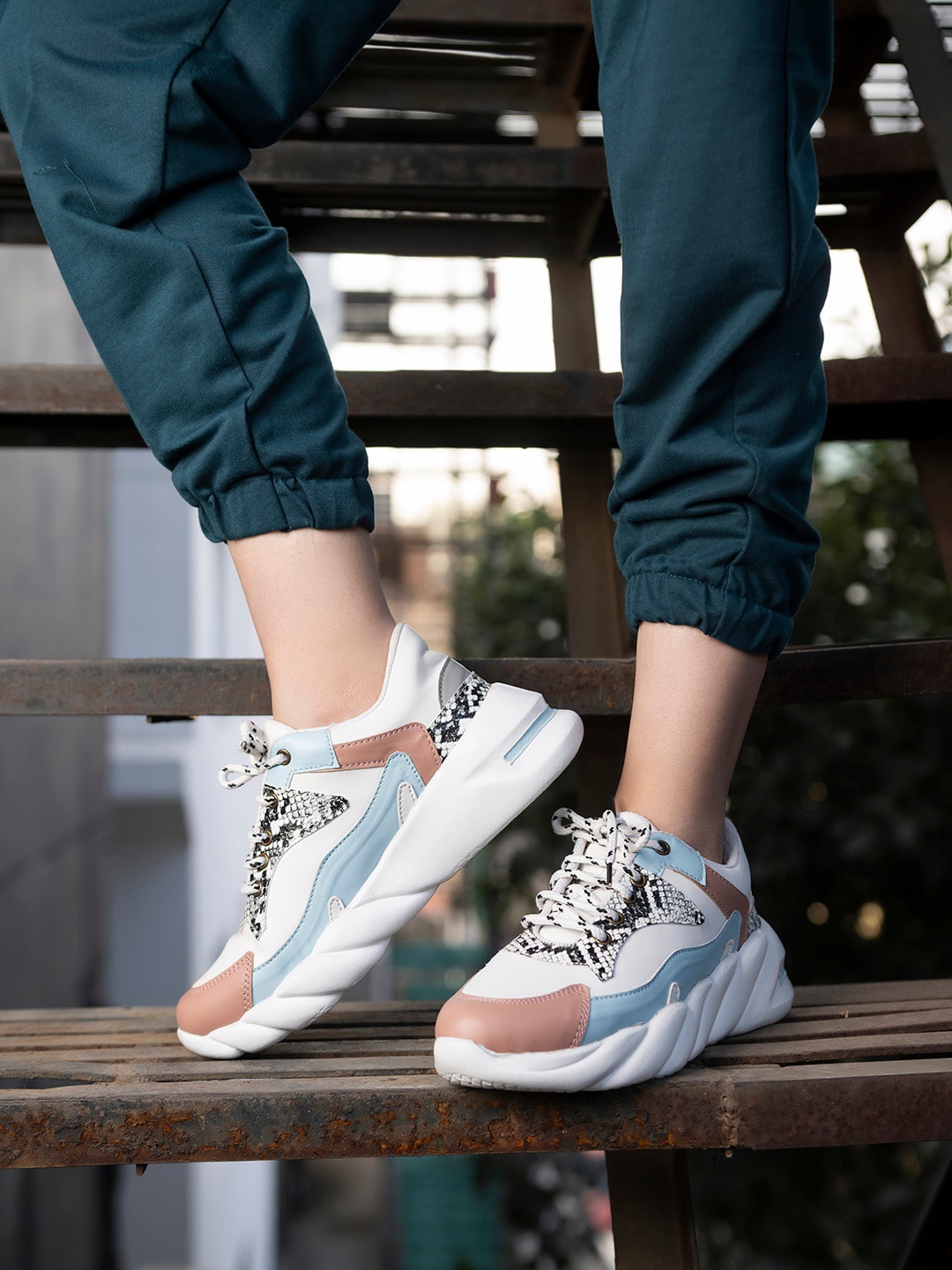 

Shoetopia Girls White Printed Sneakers