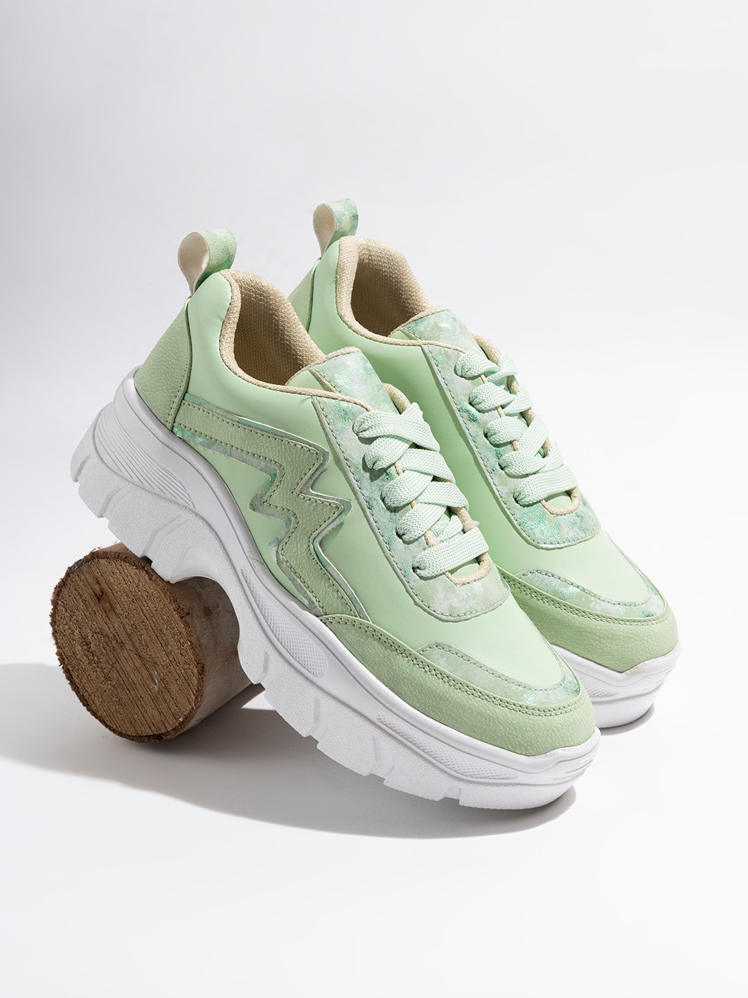 

Shoetopia Girls Green Textured Lightweight Sneakers