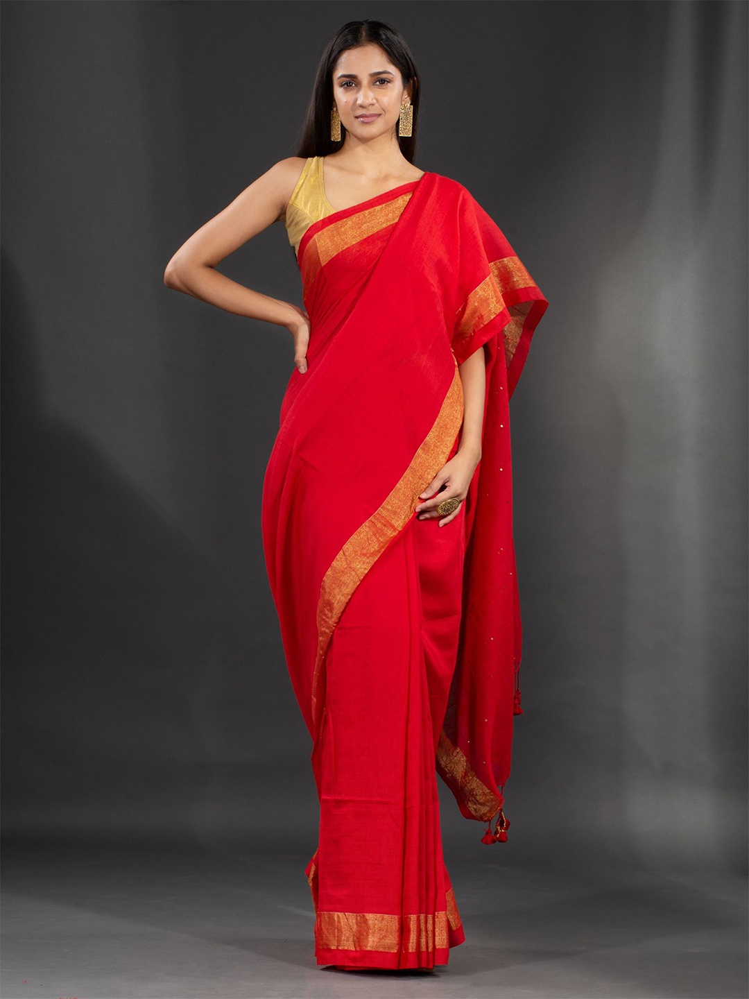 

Charukriti Red & Gold-Toned Zari Saree