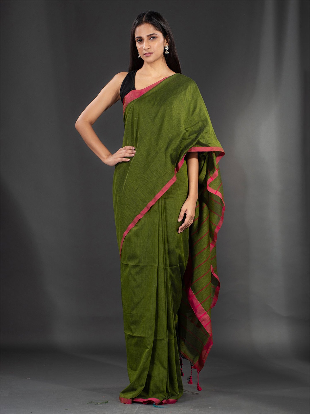 

Charukriti Green & Pink Pure Cotton Saree