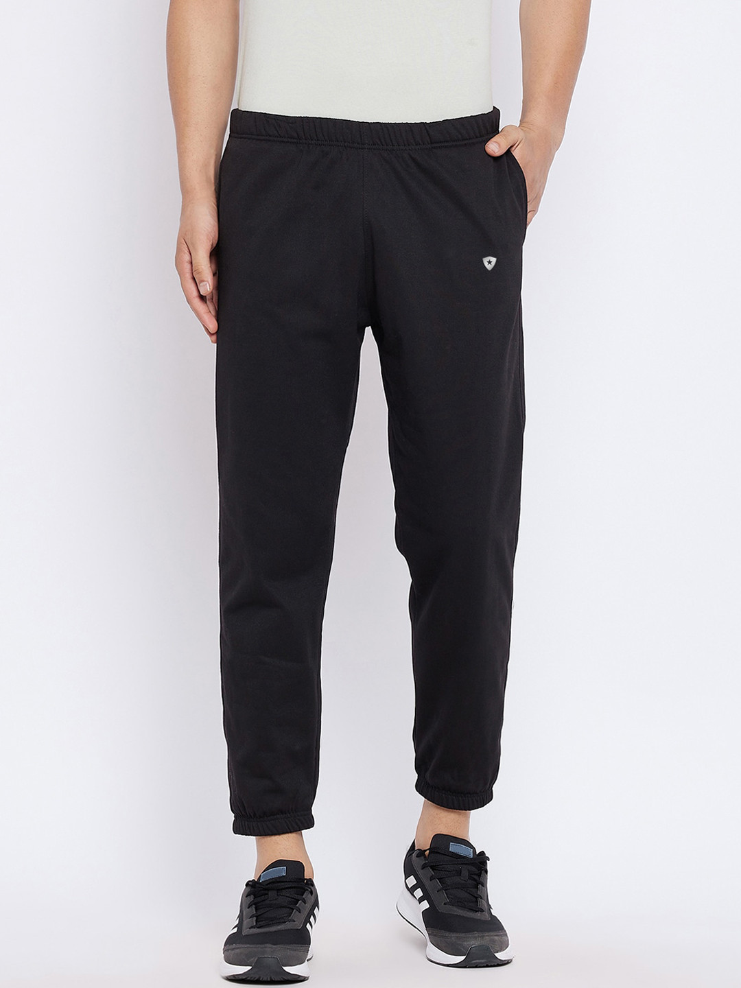 

FRENCH FLEXIOUS Men Black Solid Relaxed-Fit Joggers