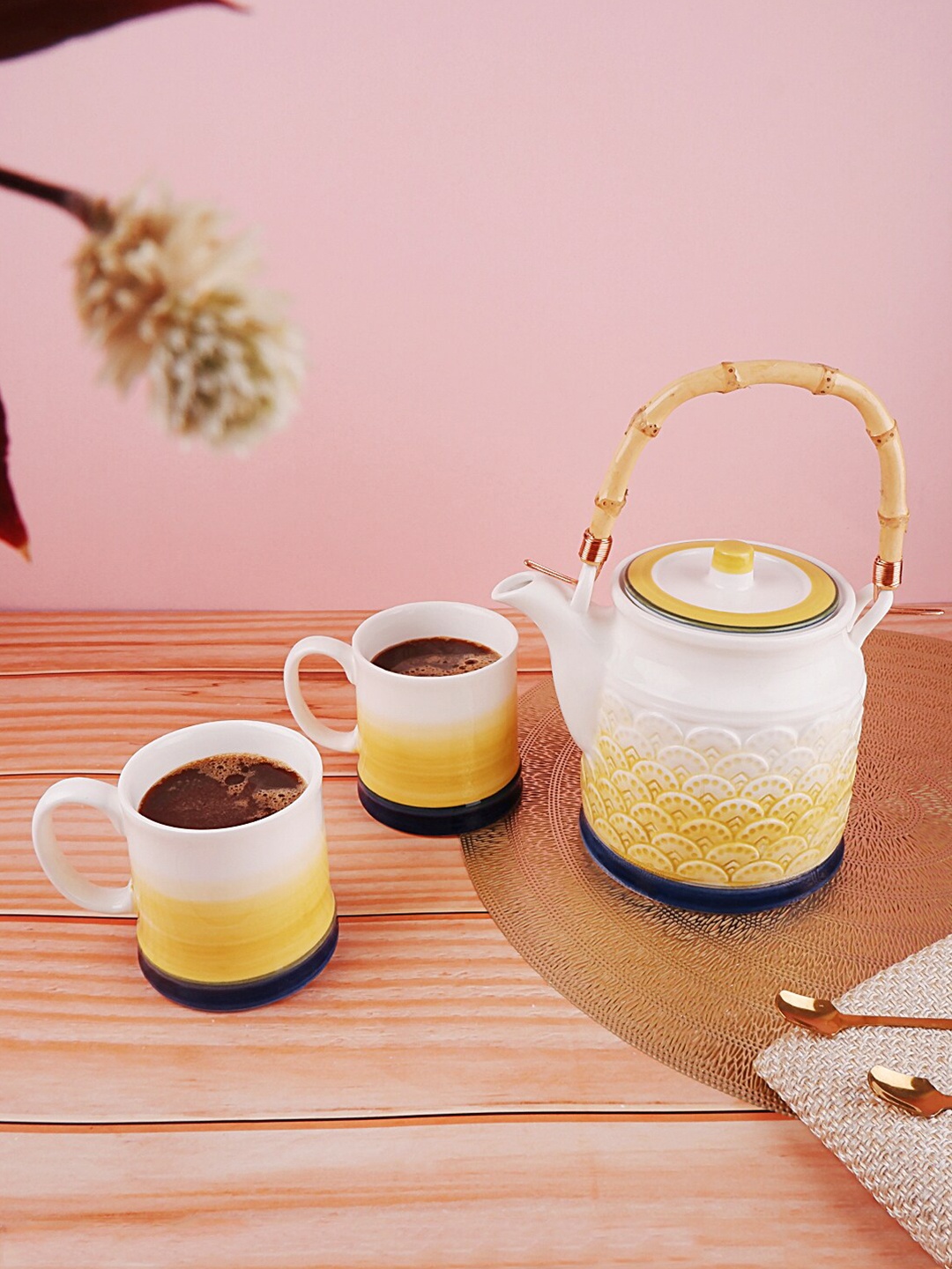 

THE WHITE INK DECOR White & Yellow Textured Ceramic Glossy Kettle Set