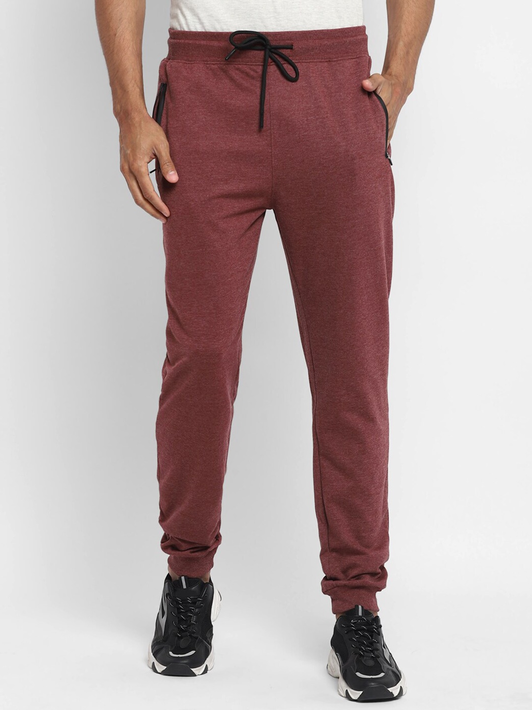 

Turtle Men Maroon-Melange Solid Cotton Slim-Fit Joggers