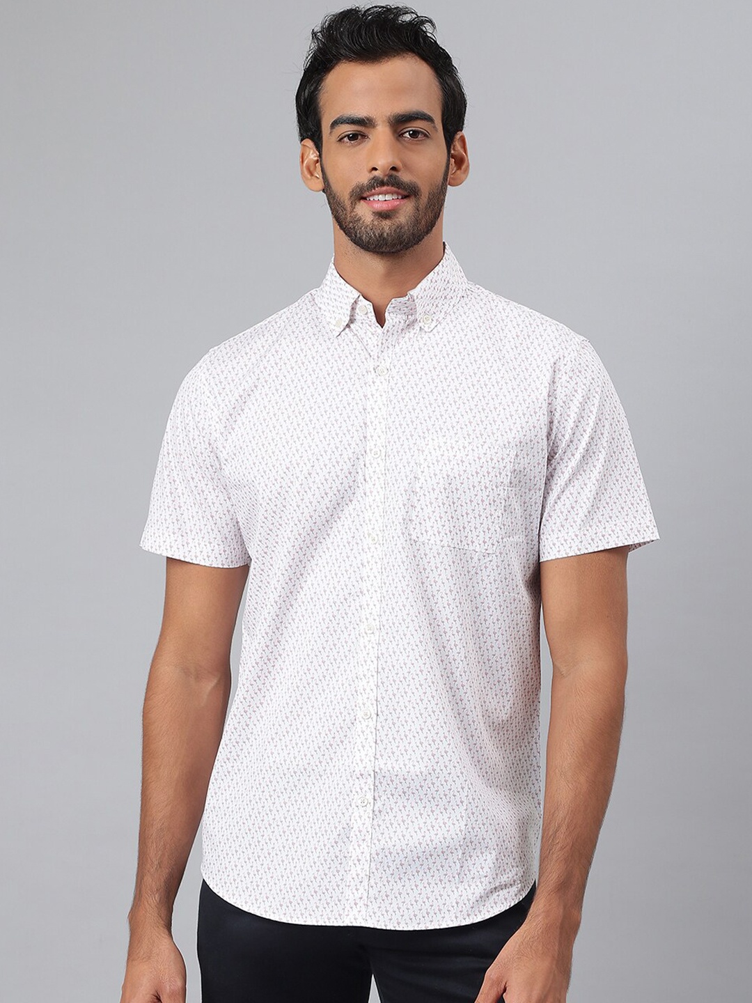 

MR BUTTON Men White Smart Slim Fit Printed Casual Shirt