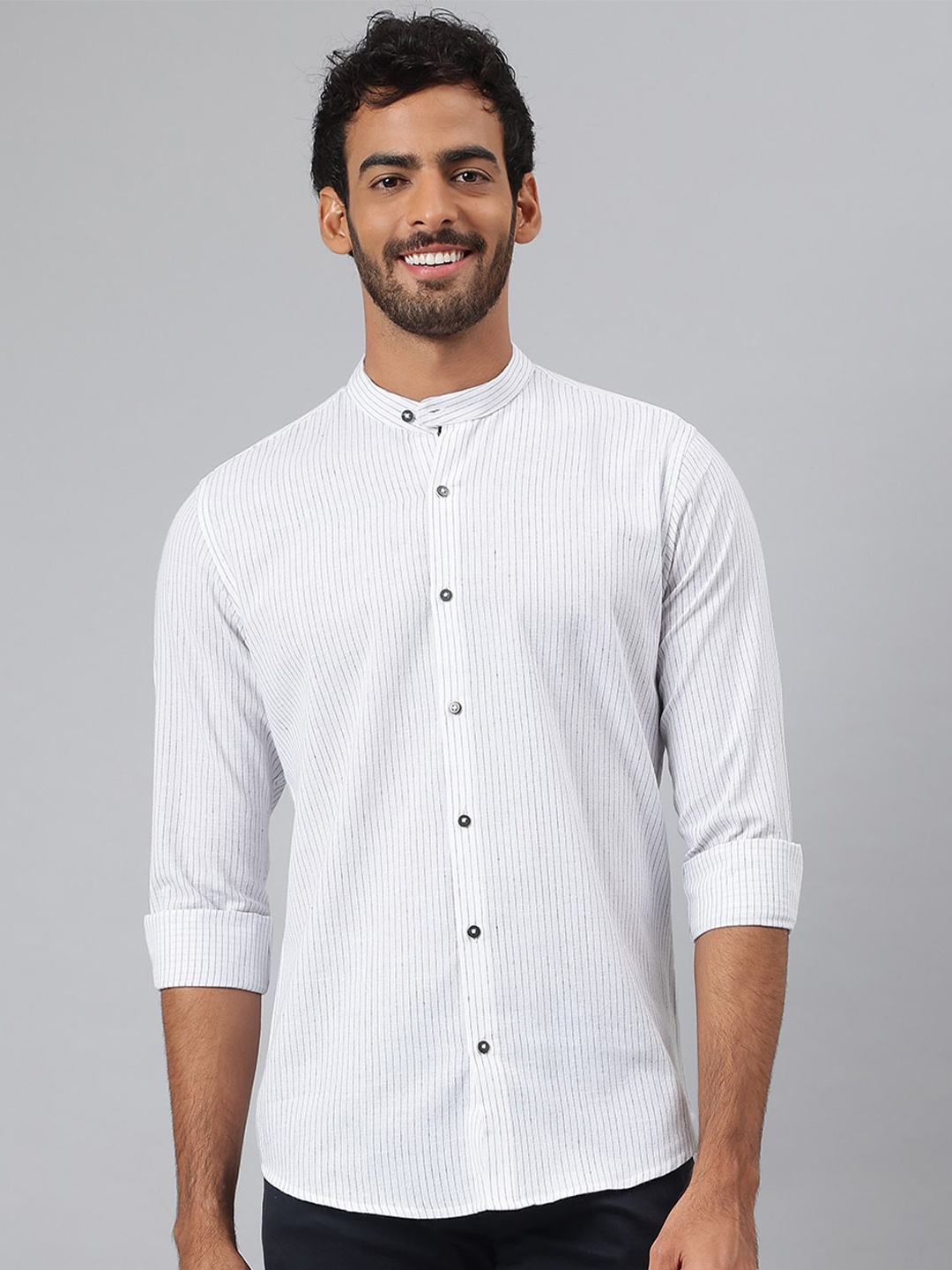 

MR BUTTON Men White Smart Slim Fit Striped Casual Shirt