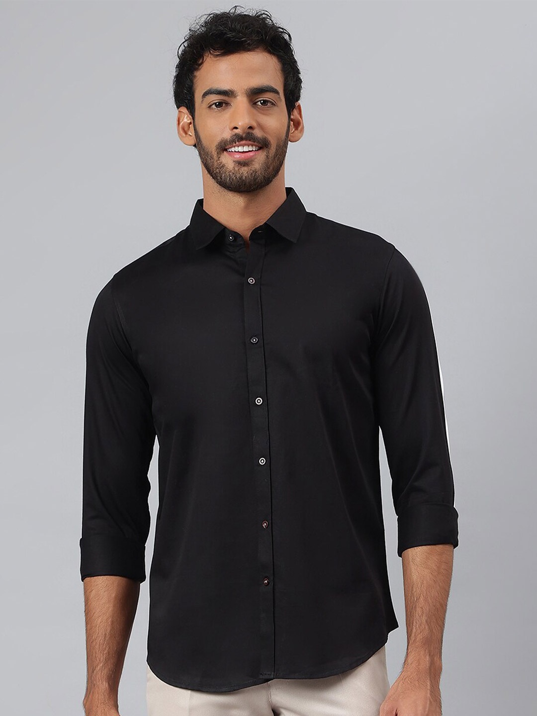 

MR BUTTON Men Black Smart Slim Fit Cotton Casual Shirt