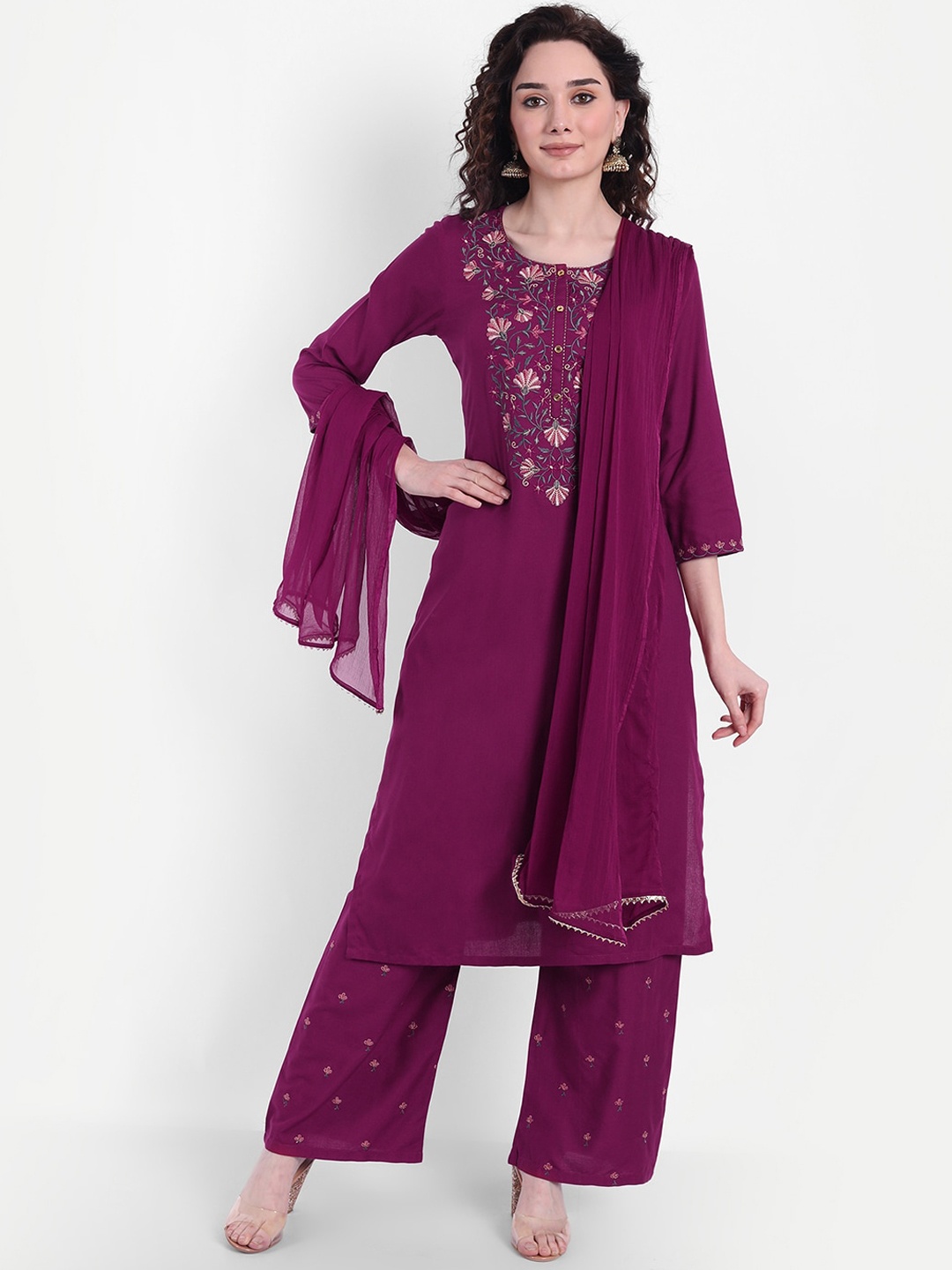 

Wyfees Women Purple Floral Embroidered Thread Work Kurta with Palazzos & With Dupatta