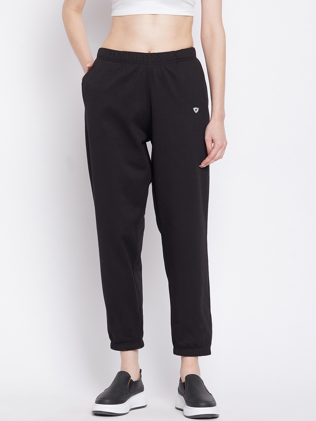 

FRENCH FLEXIOUS Women Black Solid Relaxed-Fit Joggers