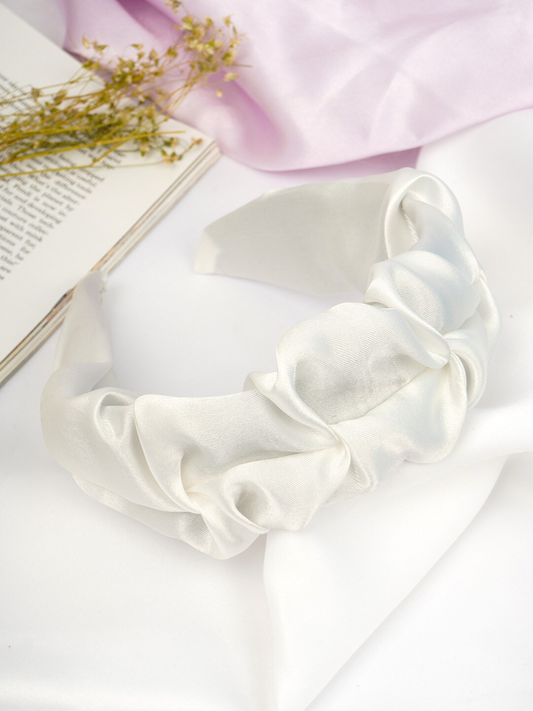 

Ferosh Women White Wrinkled Hairband