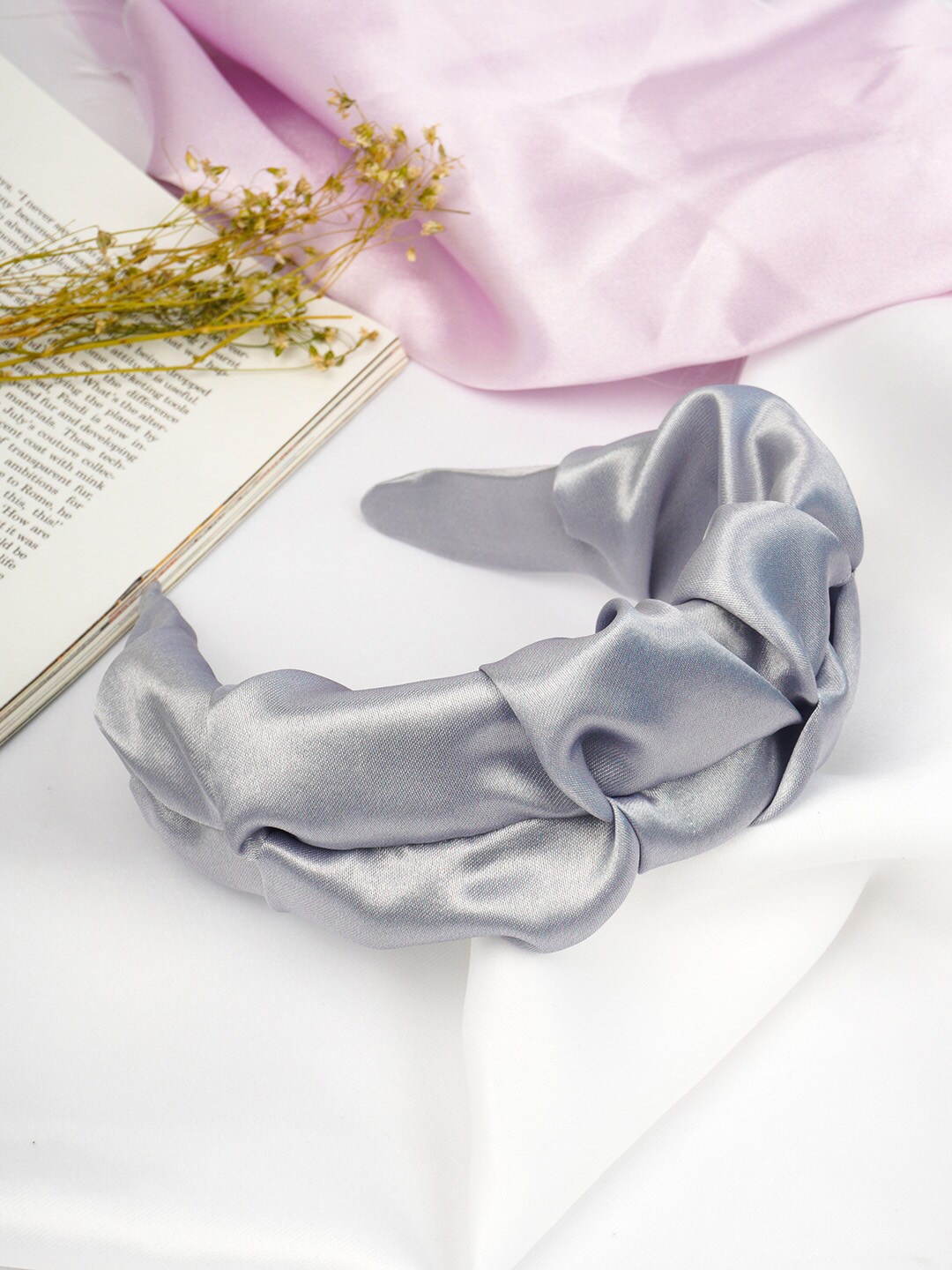 

Ferosh Women Grey Wrinkled Hairband