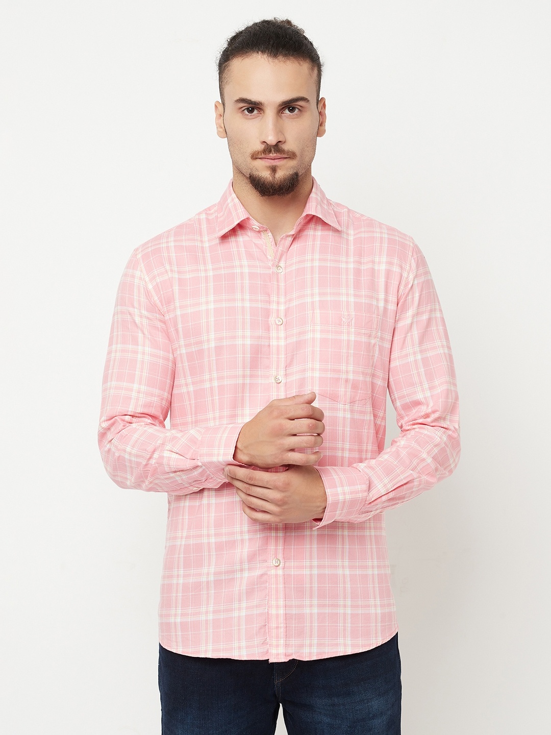 

Crimsoune Club Men Pink Slim Fit Checked Casual Shirt