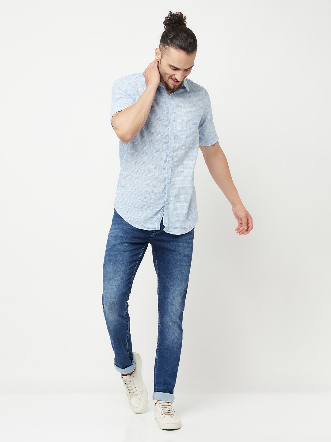 

Crimsoune Club Men Blue Slim Fit Checked Casual Shirt