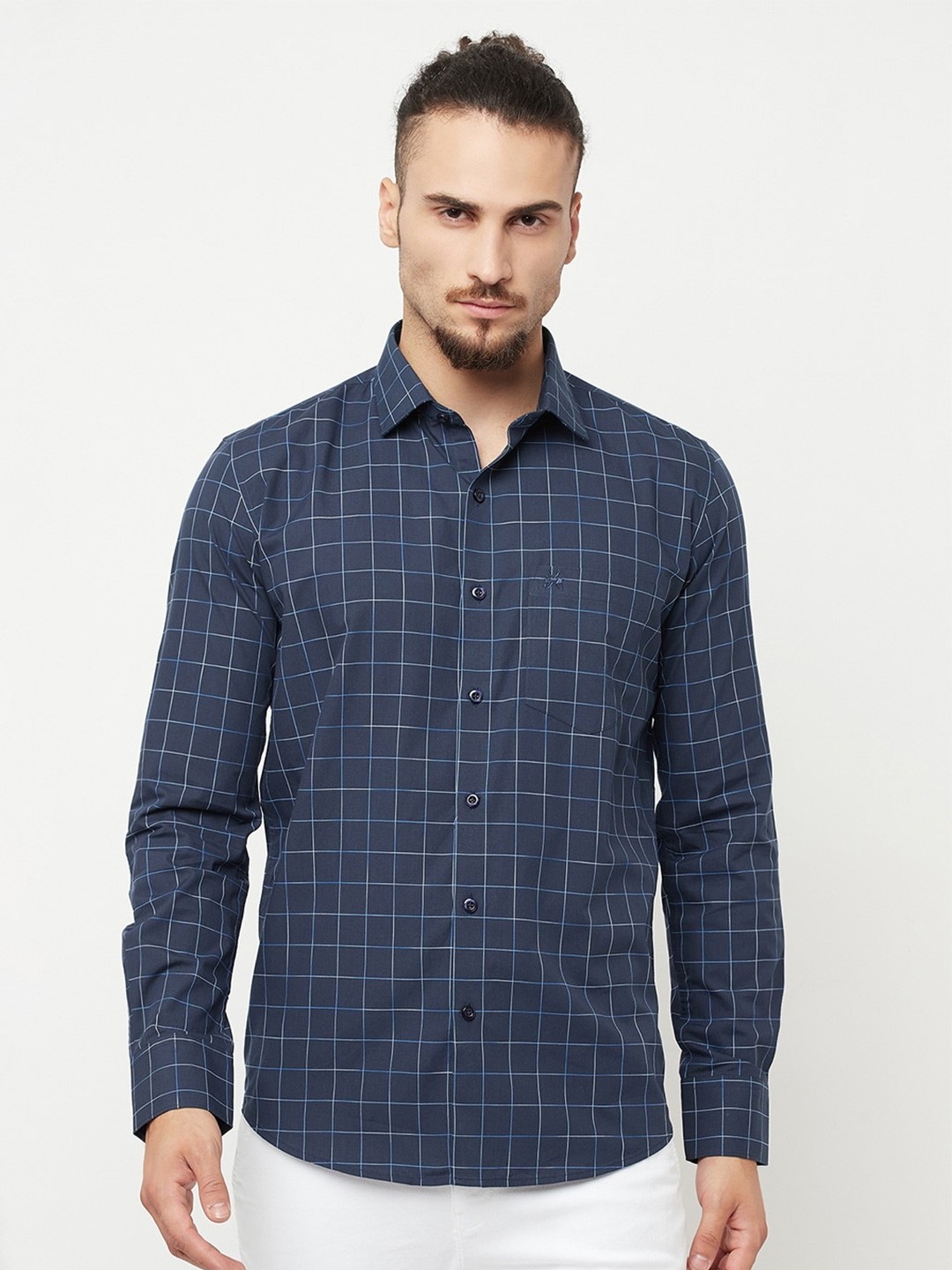 

Crimsoune Club Men Navy Blue Slim Fit Checked Pure Cotton Casual Shirt
