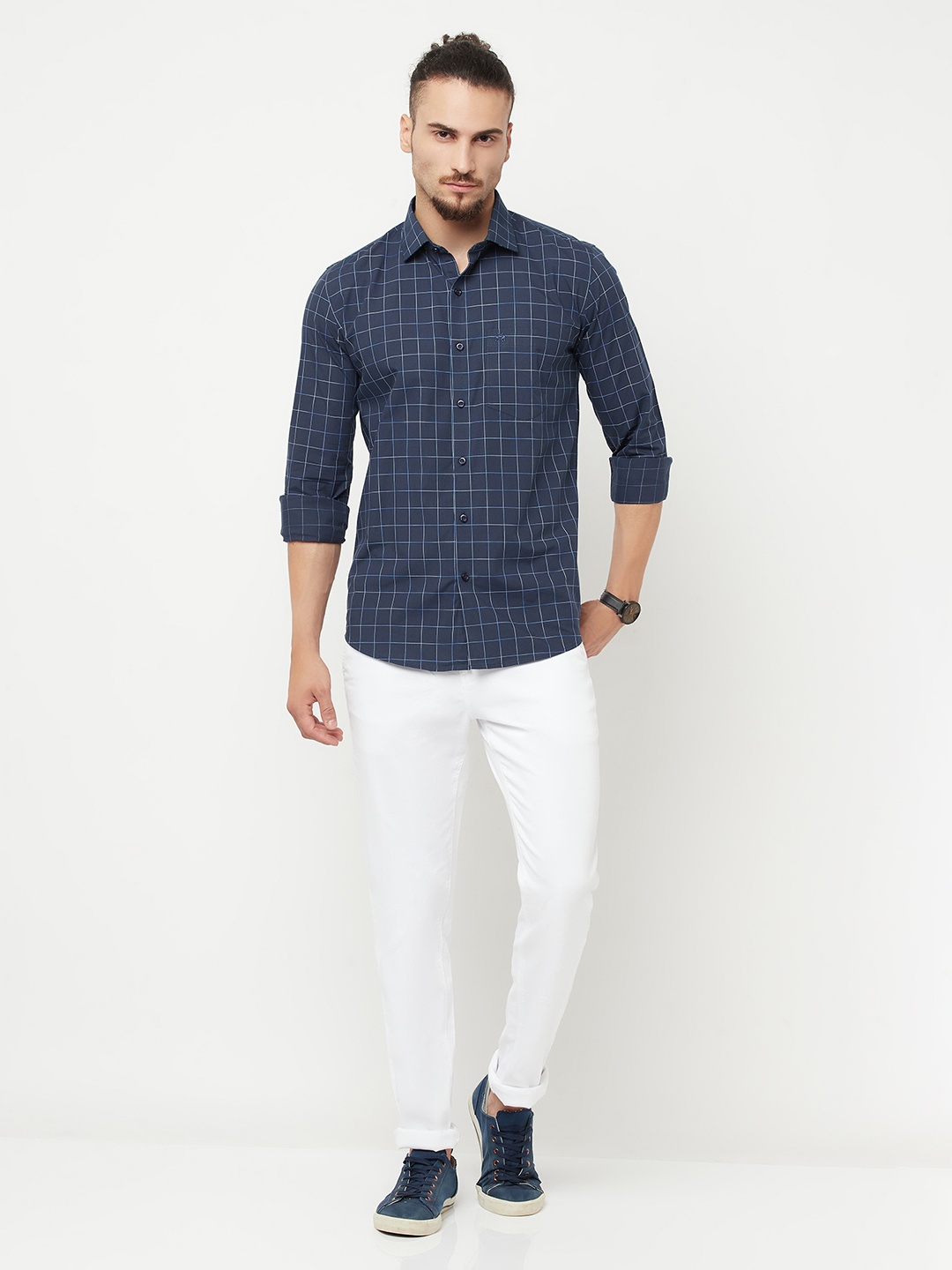 

Crimsoune Club Men Navy Blue Slim Fit Checked Pure Cotton Casual Shirt