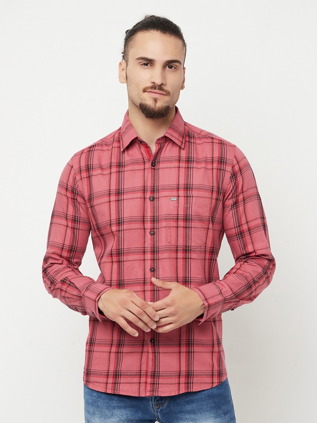 

Crimsoune Club Men Pink Slim Fit Checked Cotton Casual Shirt