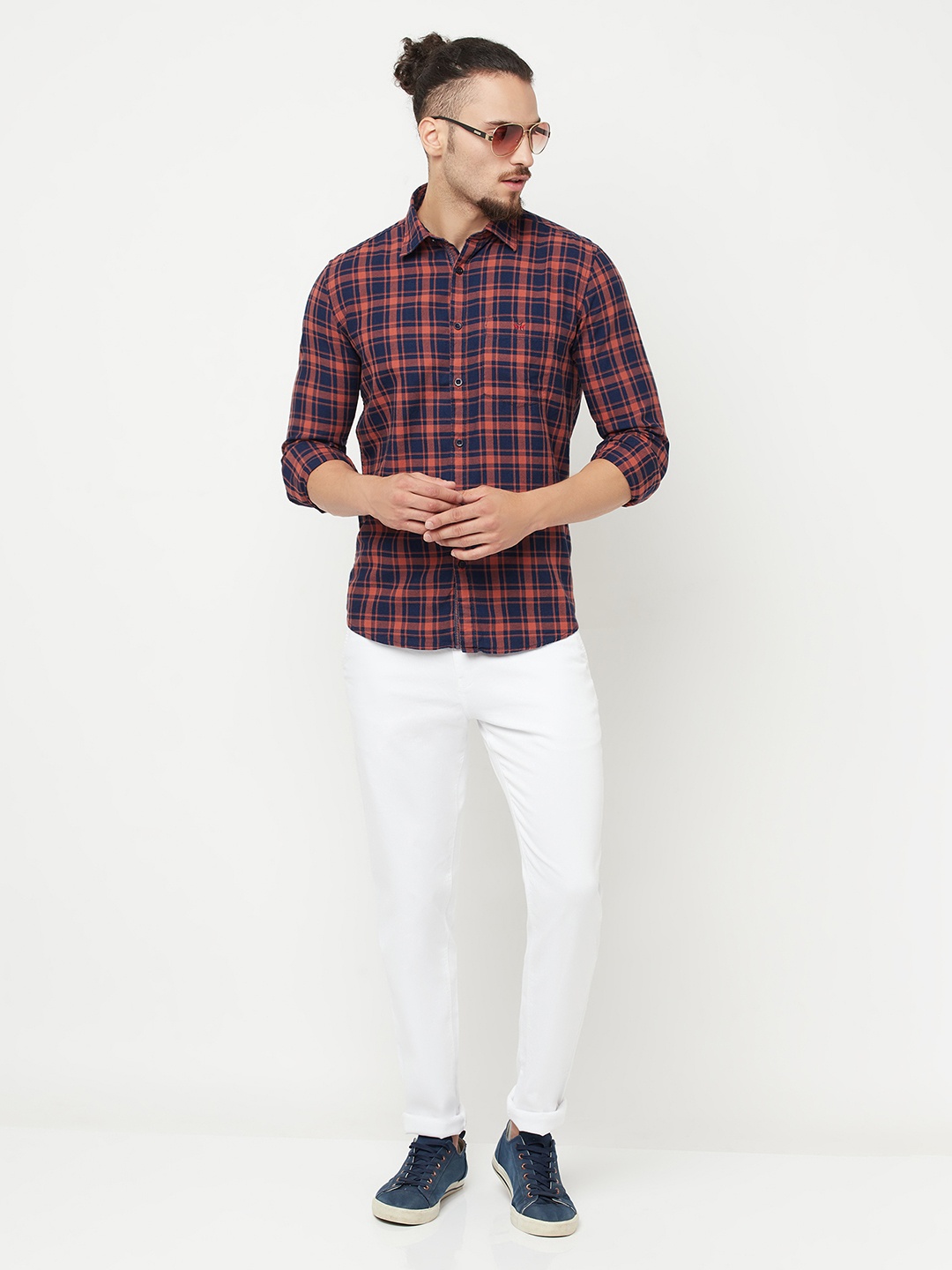 

Crimsoune Club Men Navy Blue & Orange Slim Fit Tartan Checked Cotton Casual Shirt