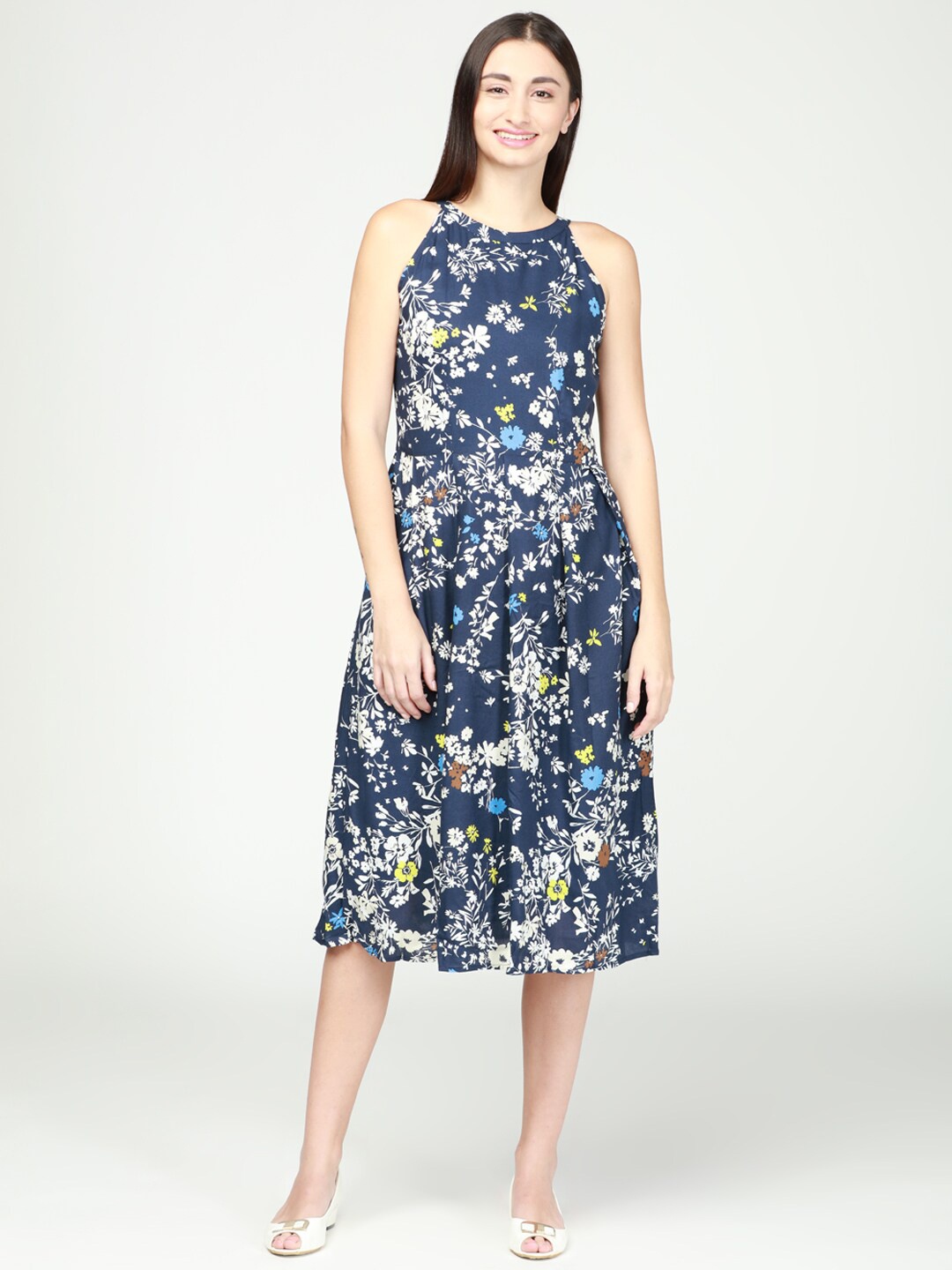 

IDK Blue & White Floral Halter Neck Fit & Flare Midi Dress