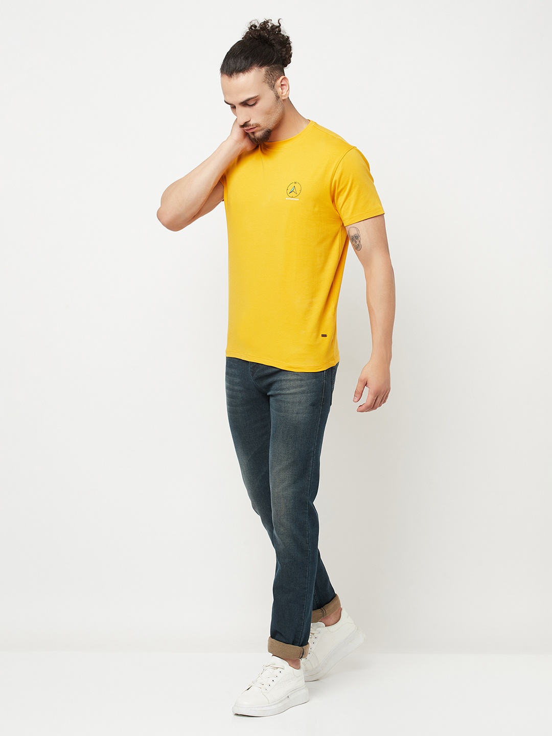 

Crimsoune Club Men Mustard Yellow Solid Slim Fit Cotton T-shirt