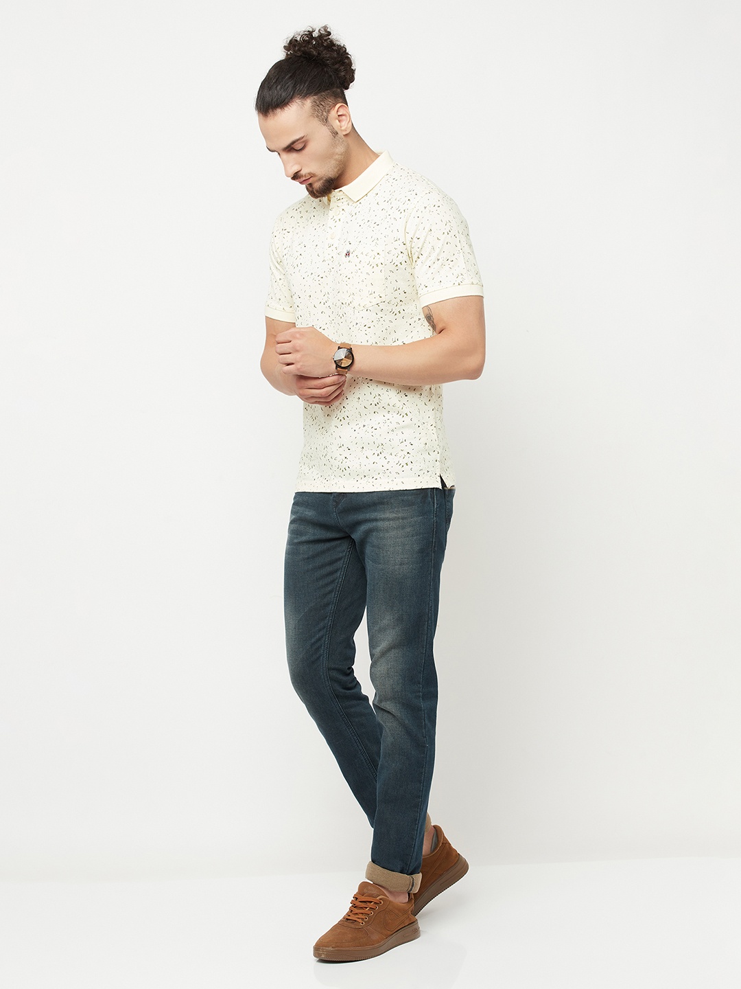 

Crimsoune Club Men Cream-Coloured Printed Polo Collar Slim Fit Pure Cotton T-shirt