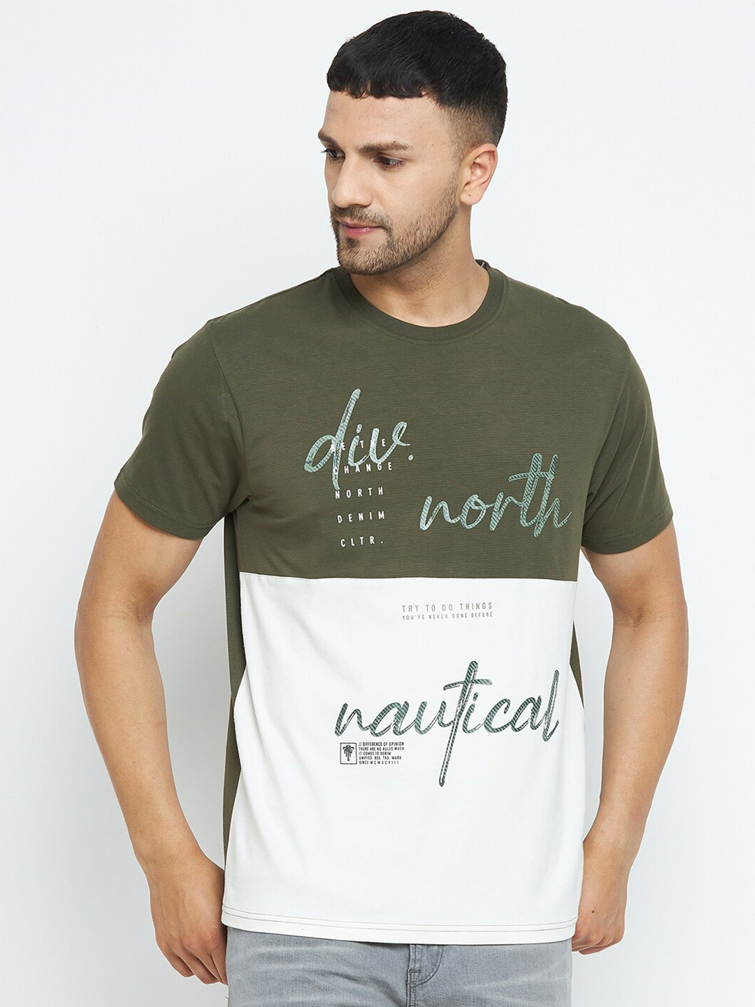 

98 Degree North Men Olive Green & White Colourblocked T-shirt