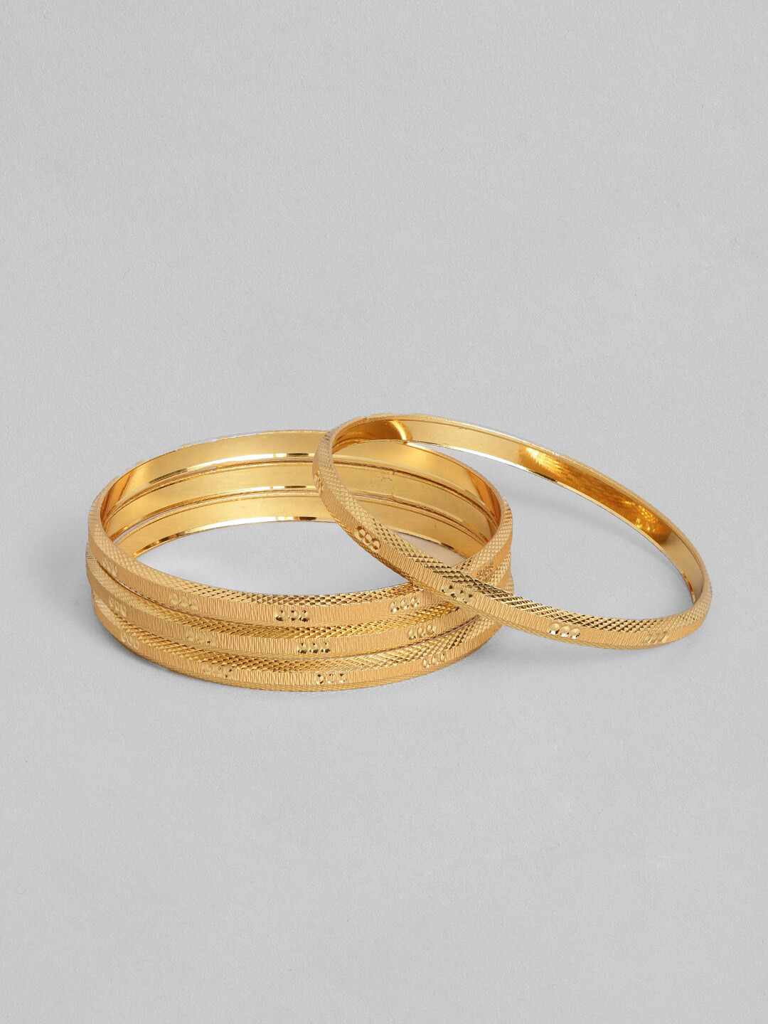 

AccessHer Set Of 4 Gold-Plated Bangles