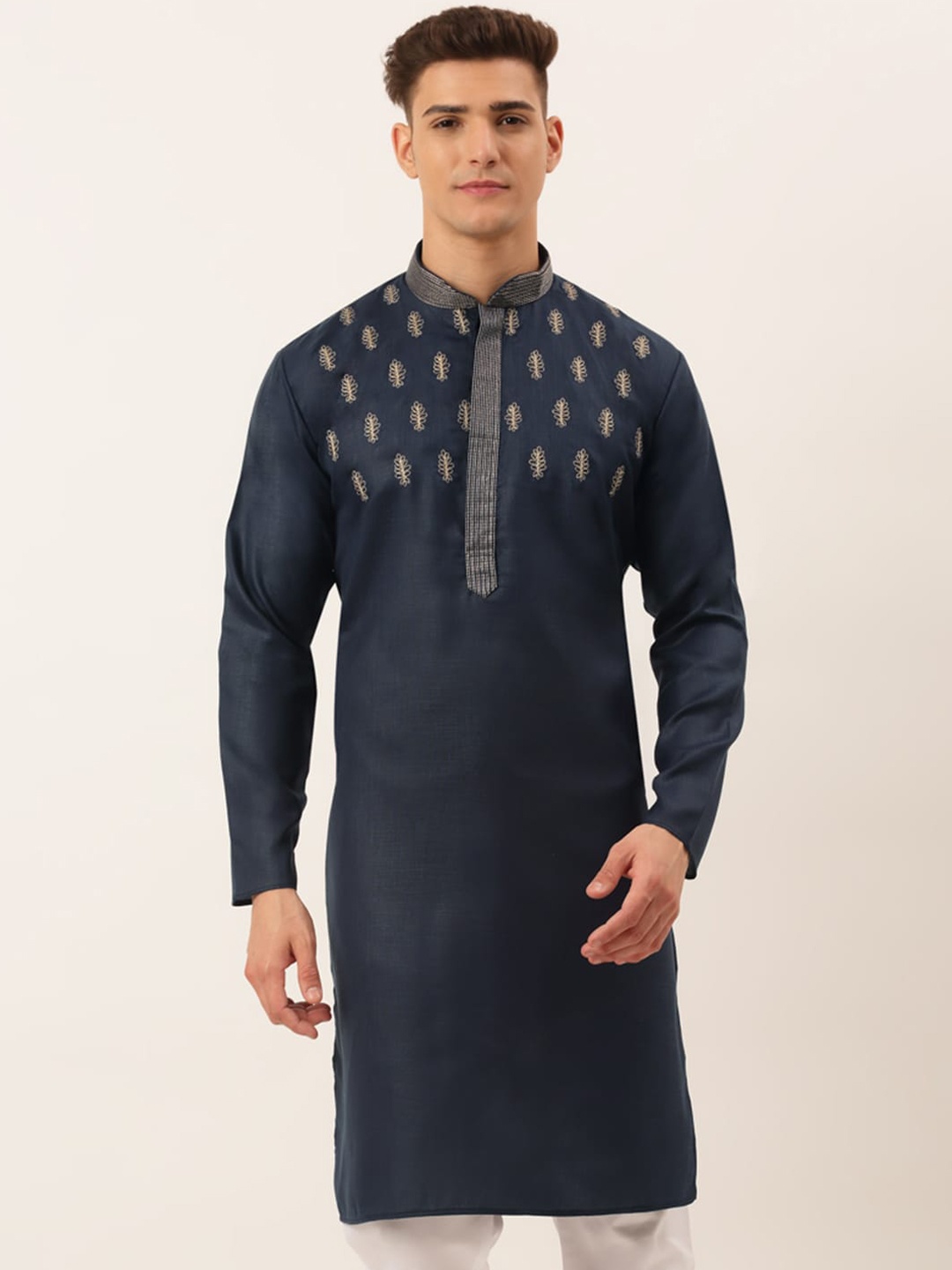 

Jompers Men Navy Blue & Golden Yoke Design Thread Work Pure Cotton Kurta