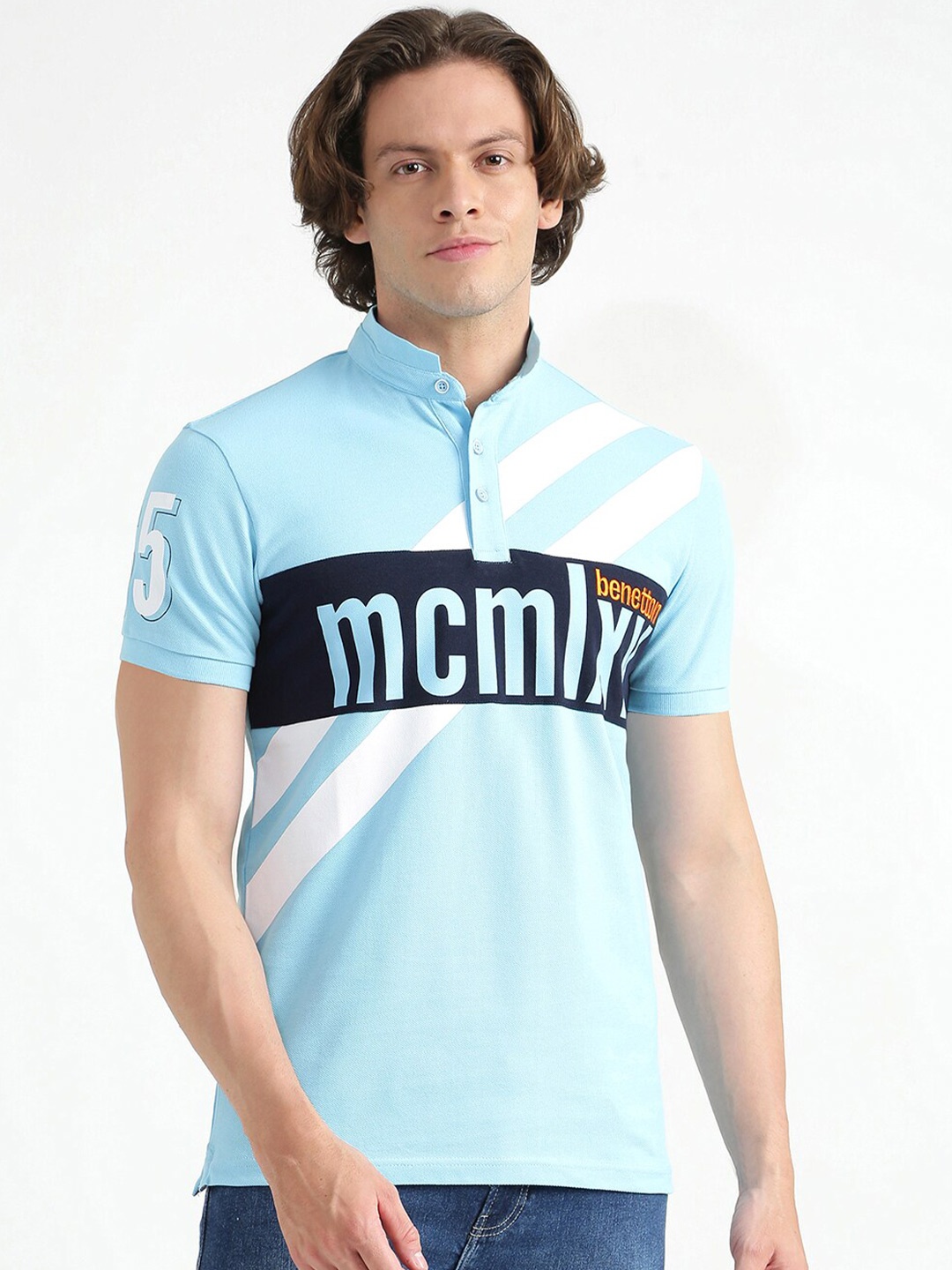 

United Colors of Benetton Men Blue Typography Colourblocked Mandarin Collar T-shirt
