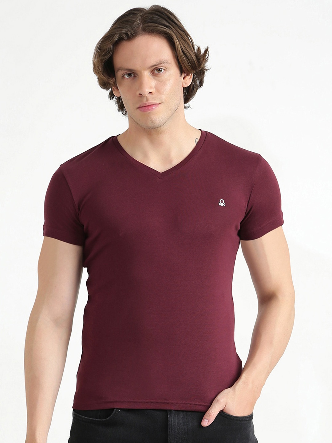 

United Colors of Benetton Men Maroon V-Neck Pure Cotton T-shirt
