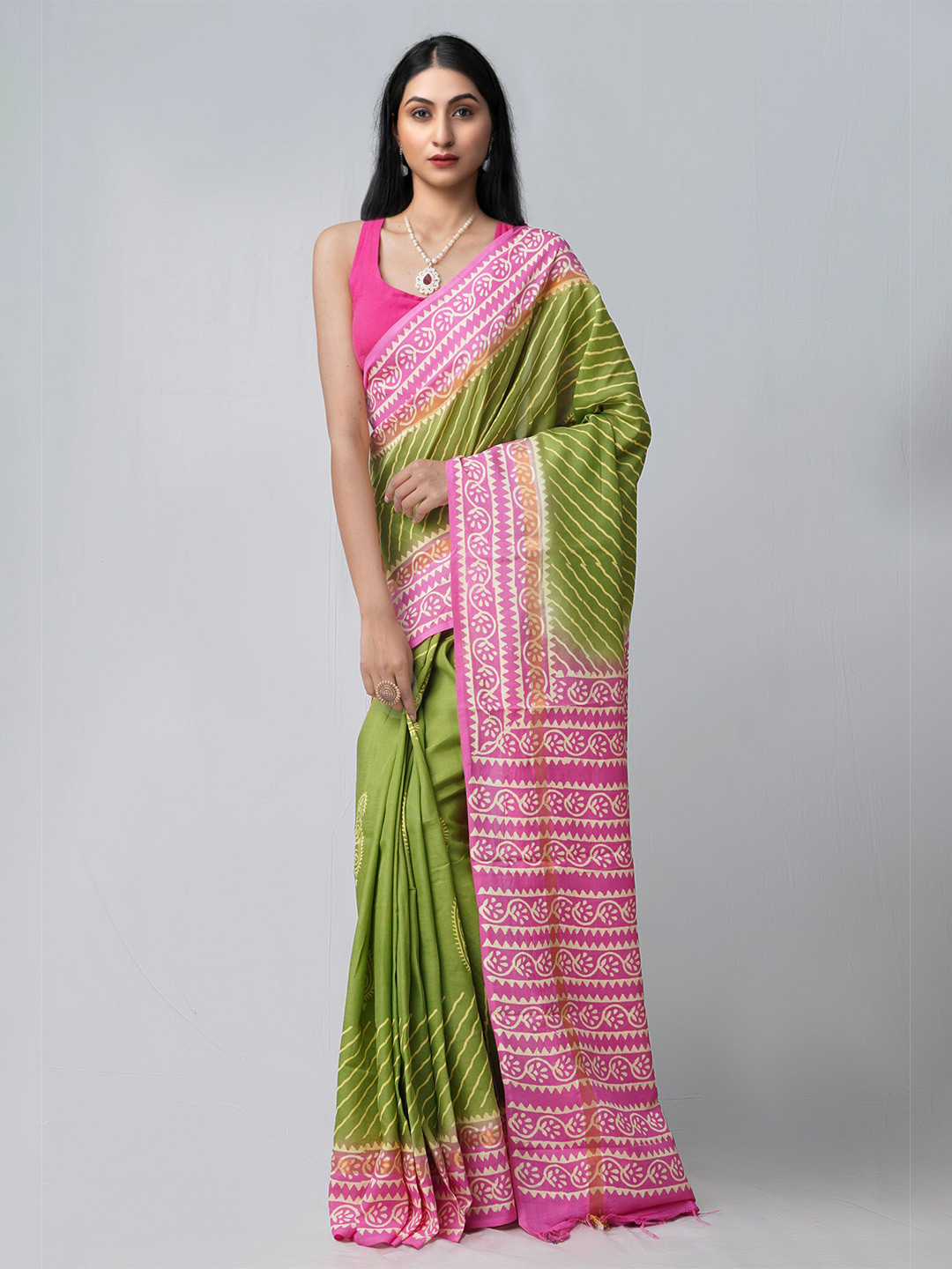 

Unnati Silks Green & Pink Ethnic Motifs Silk Blend Patola Saree