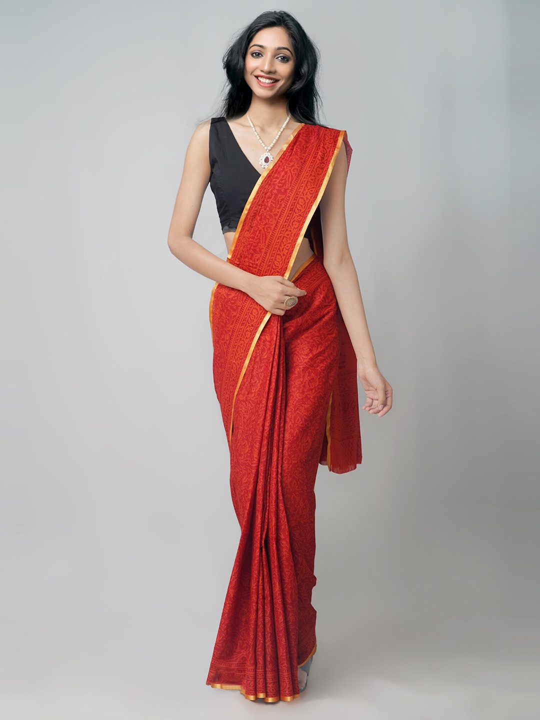 

Unnati Silks Red & Gold-Toned Bagh Zari Cotton Venkatgiri Saree