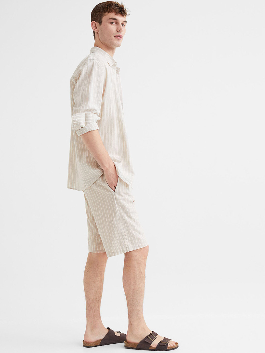 

H&M Men Beige Striped Relaxed Fit Shorts