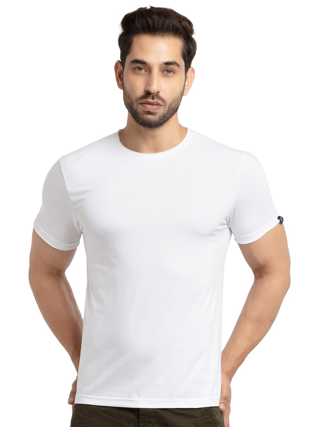 

Status Quo Men White Solid T-shirt